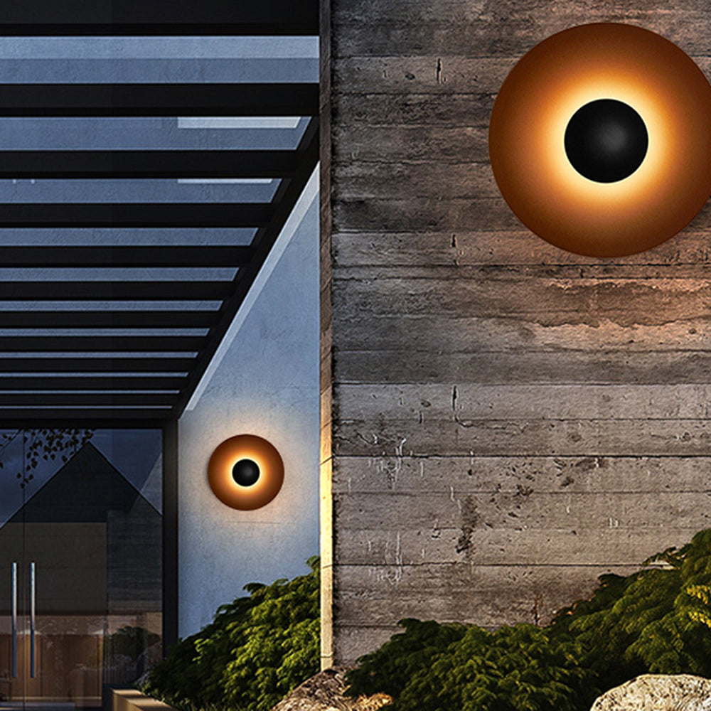 Ray Designer Round Metal Outdoor Wall Lamp