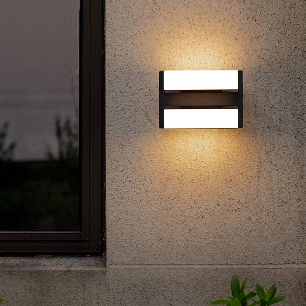 Ray Mondern Rectangular Rotatable Metal Outdoor Wall Lamp