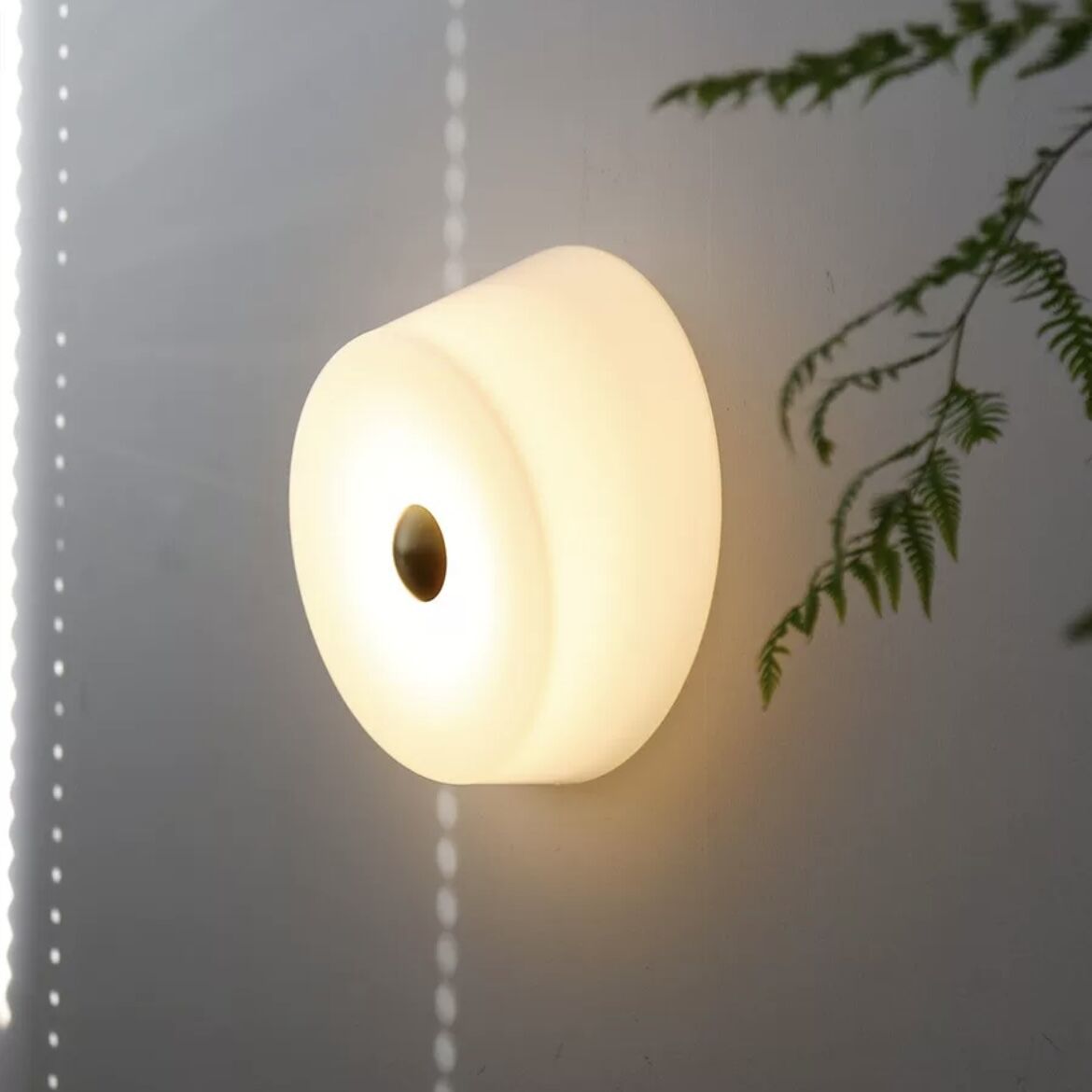 Ray Modern Simple Irregular Glass Metal Wall Light