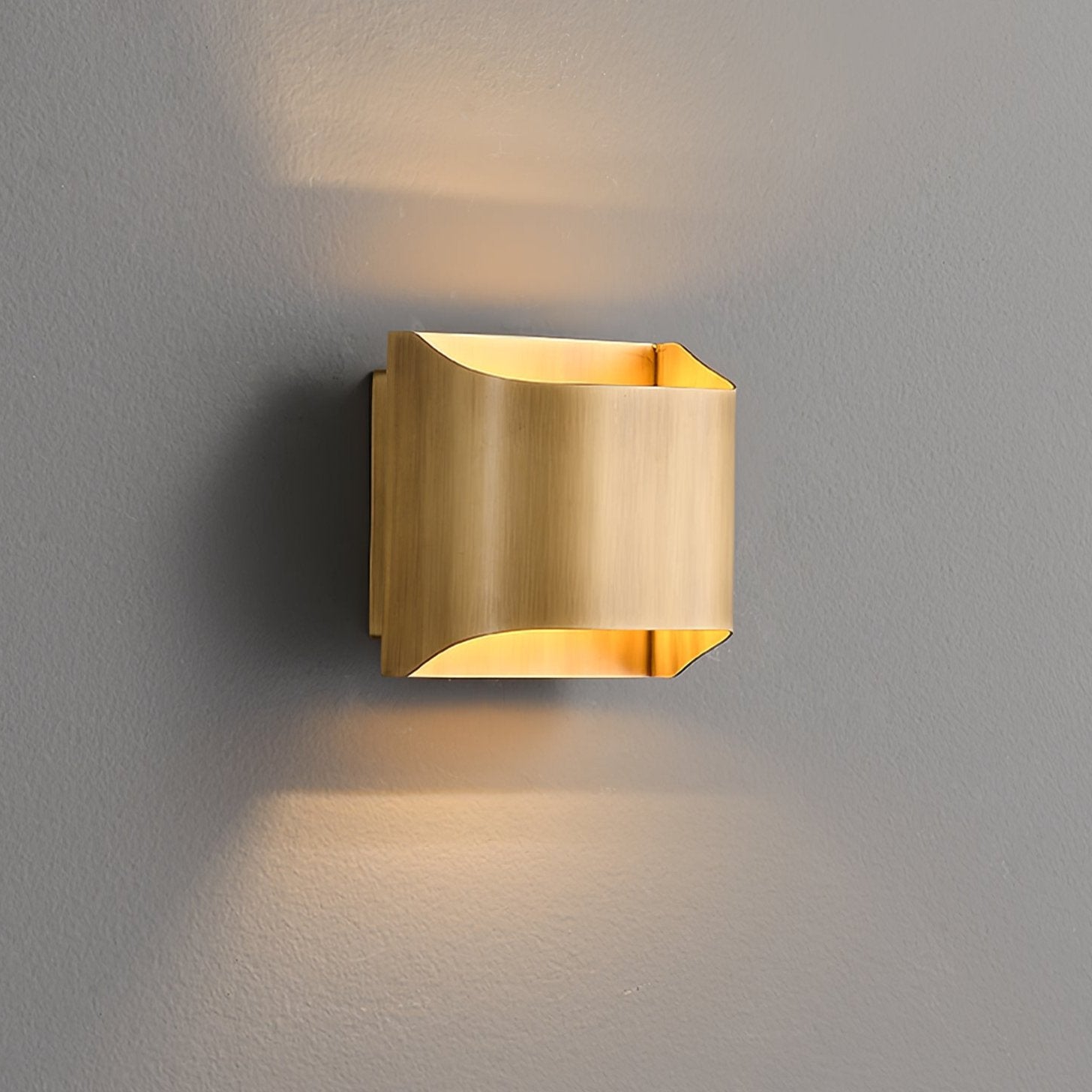 Hardy Nordic Art Brass Wall Lamp - Letslighting