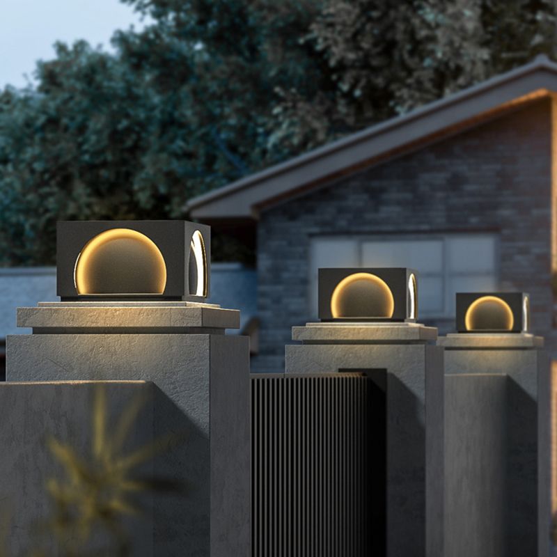Ray Modern Rectangular Metal Outdoor Lamps Post - Letslighting