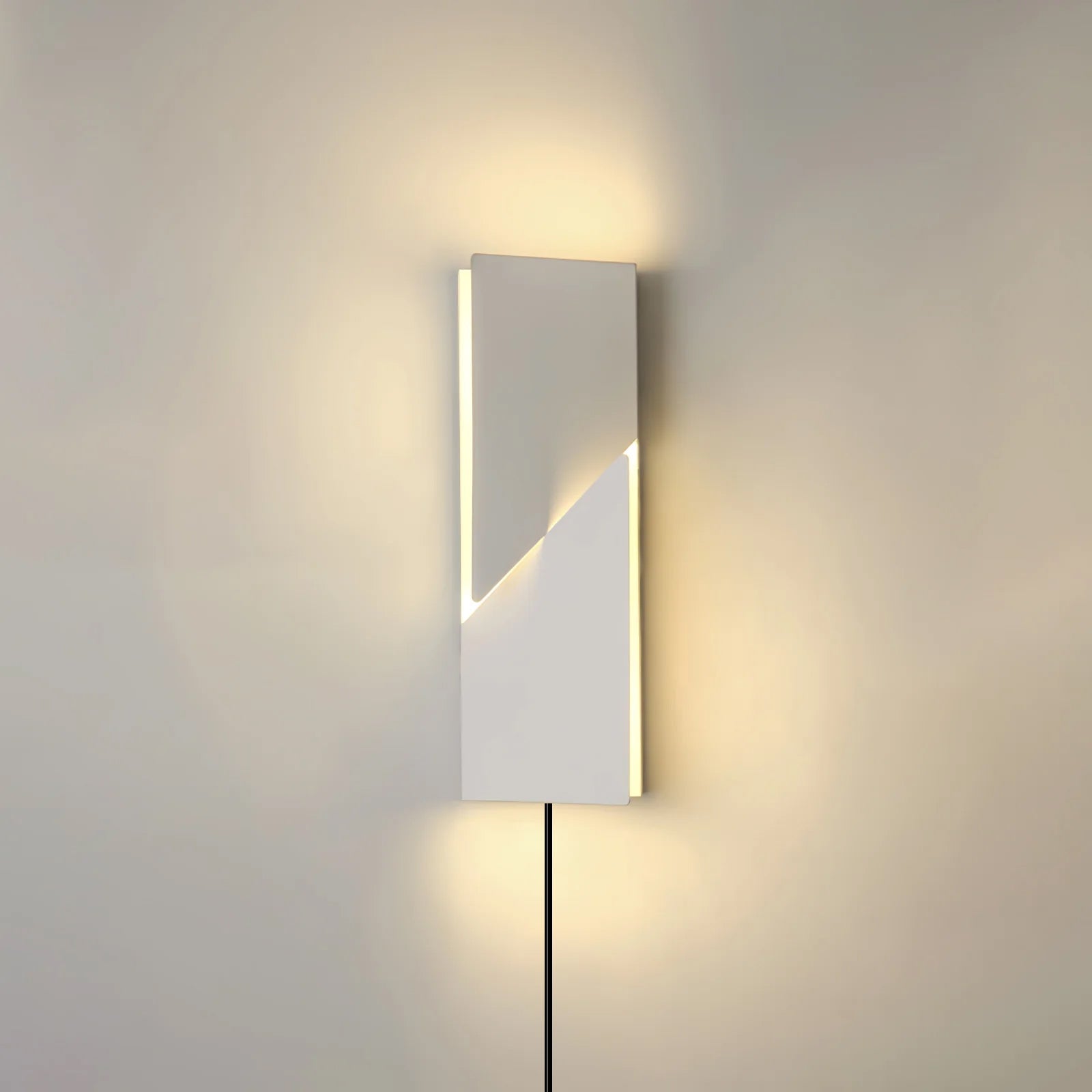 Arthaen Shadows Grand Sconce Wall lamp - Letslighting