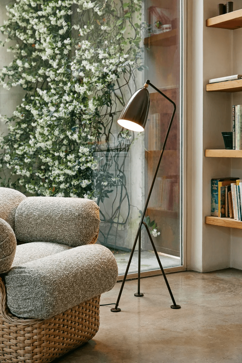 Lean Floor Lamp - Blowlighting