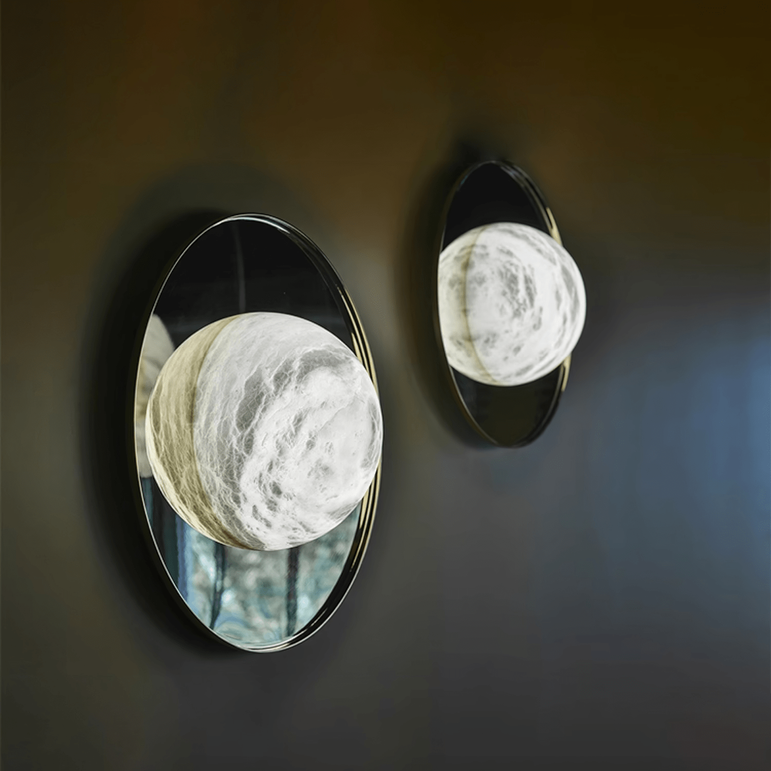 Lyra Modern Alabaster Wall Light