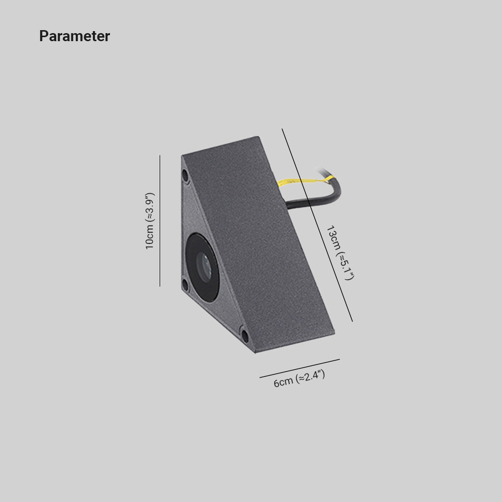 Ray Modern Triangle Motion Sensor Outdoor Deck Step Light