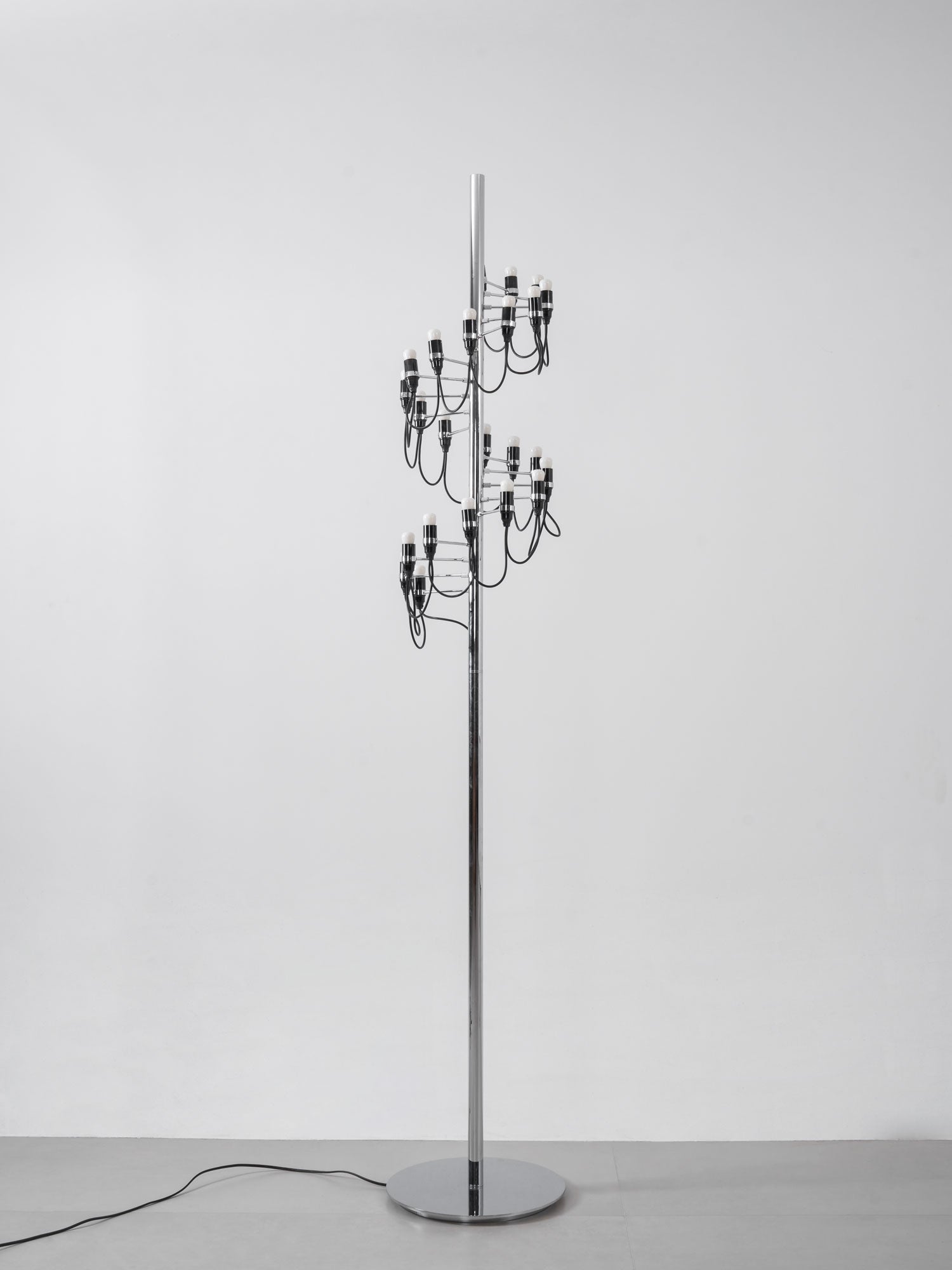 Olliryra Sculptural Steel Floor Lamp - Letslighting
