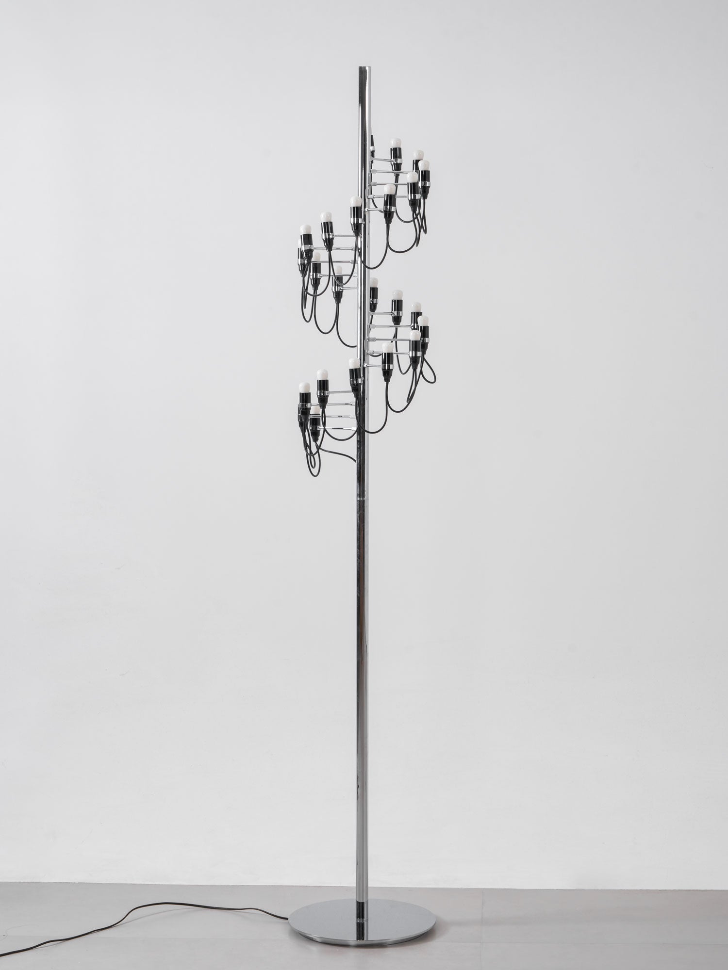 Olliryra Sculptural Steel Floor Lamp - Letslighting