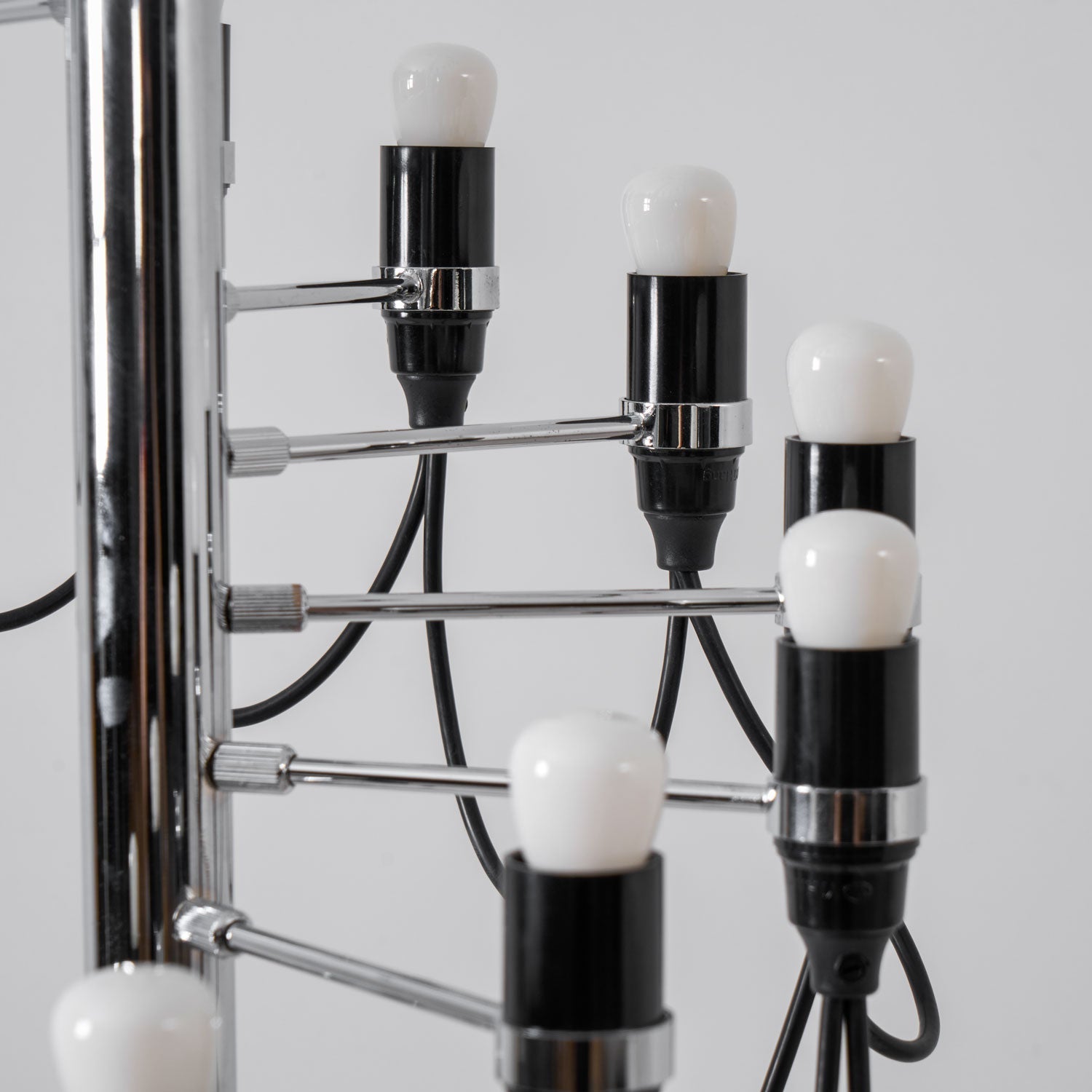 Olliryra Sculptural Steel Floor Lamp - Letslighting