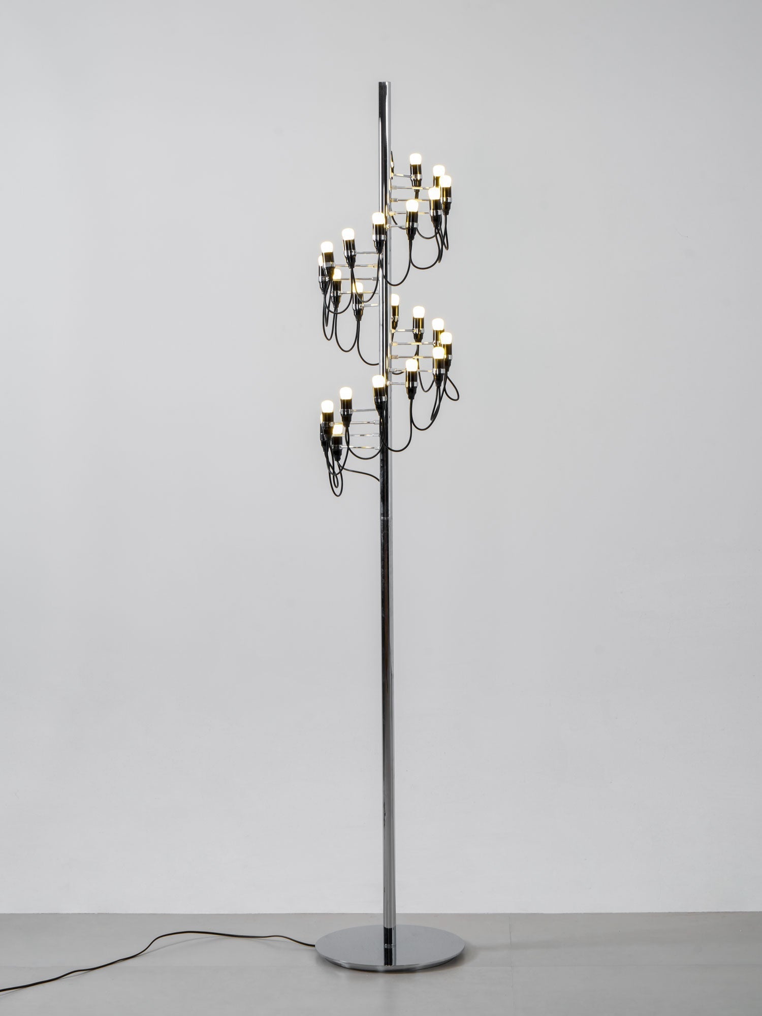 Olliryra Sculptural Steel Floor Lamp - Letslighting