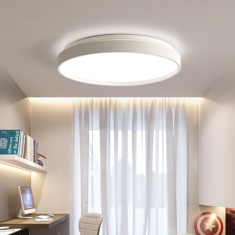 Arisha Minimalist Round Metal Acrylic Flush Mount Ceiling Light