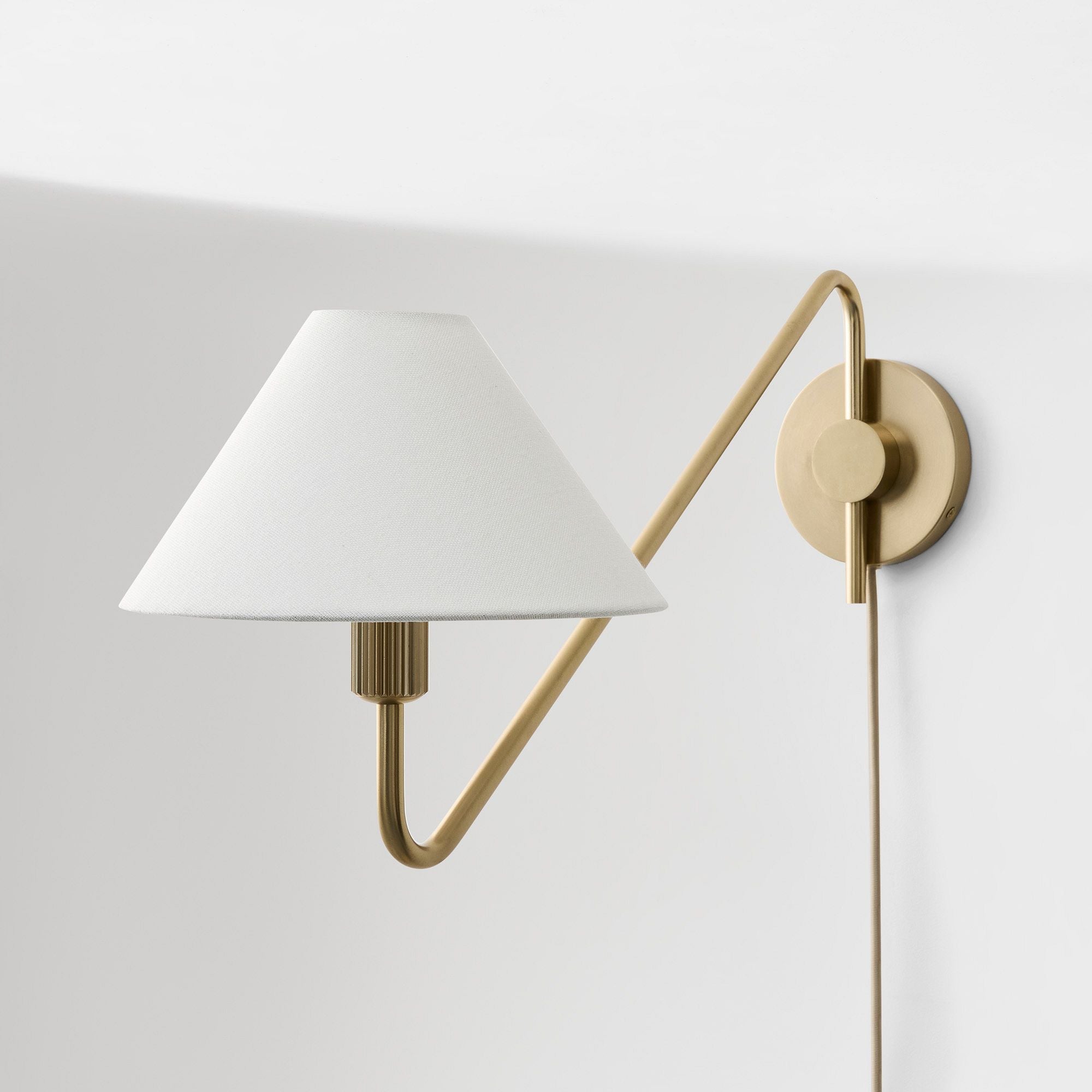 Vector Wall Lamp Brass&Fabric Plug-in