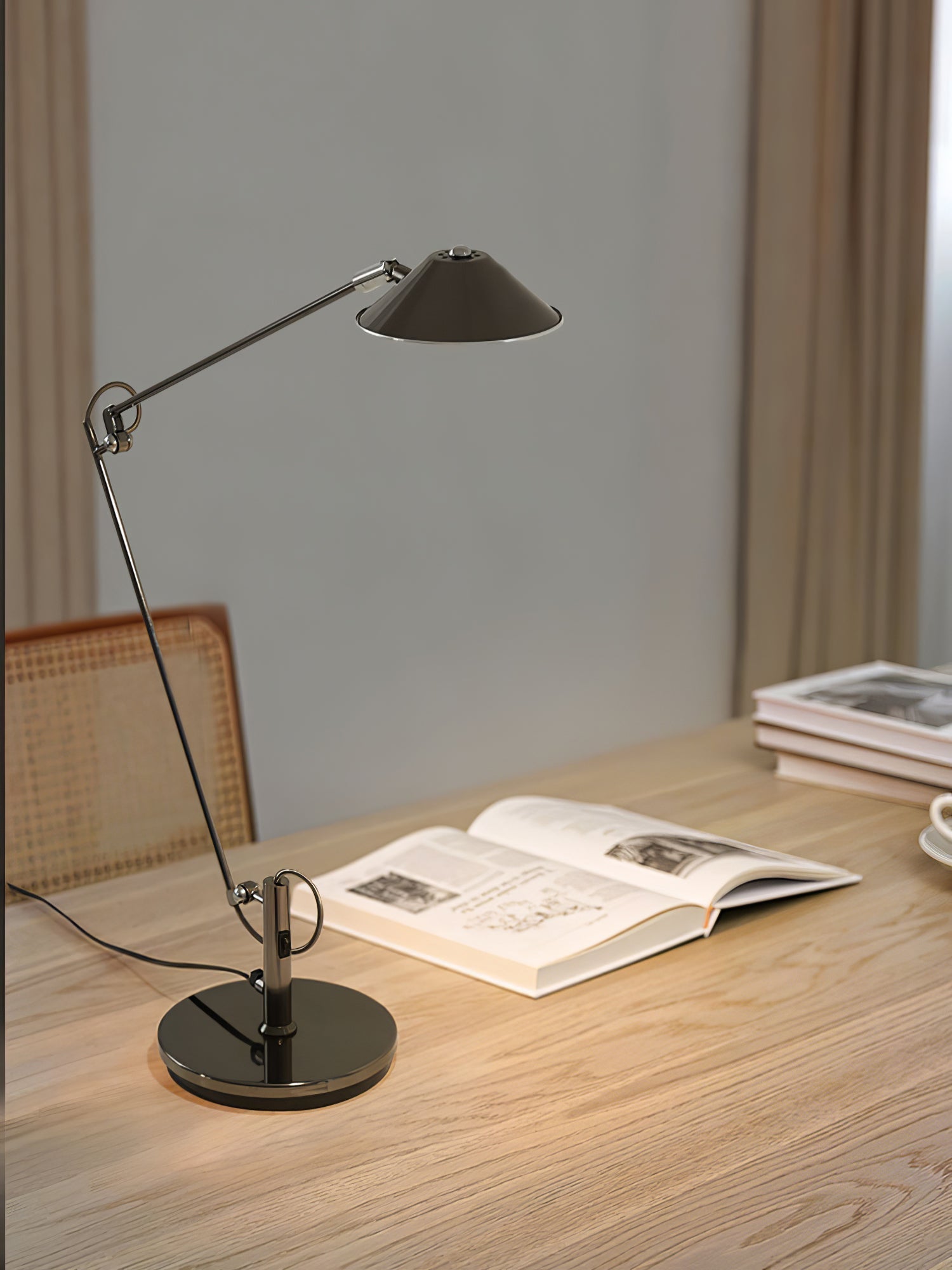 Arcusce Minimalistic Office Task Lamp - Letslighting