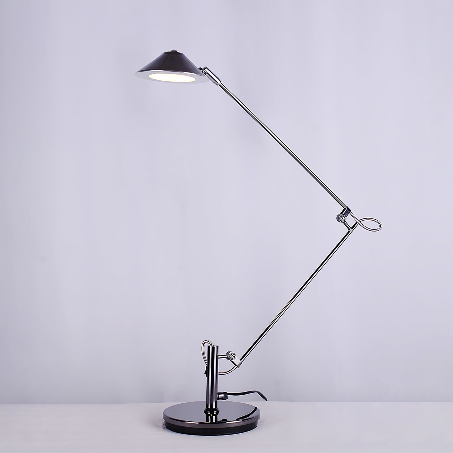 Arcusce Minimalistic Office Task Lamp - Letslighting
