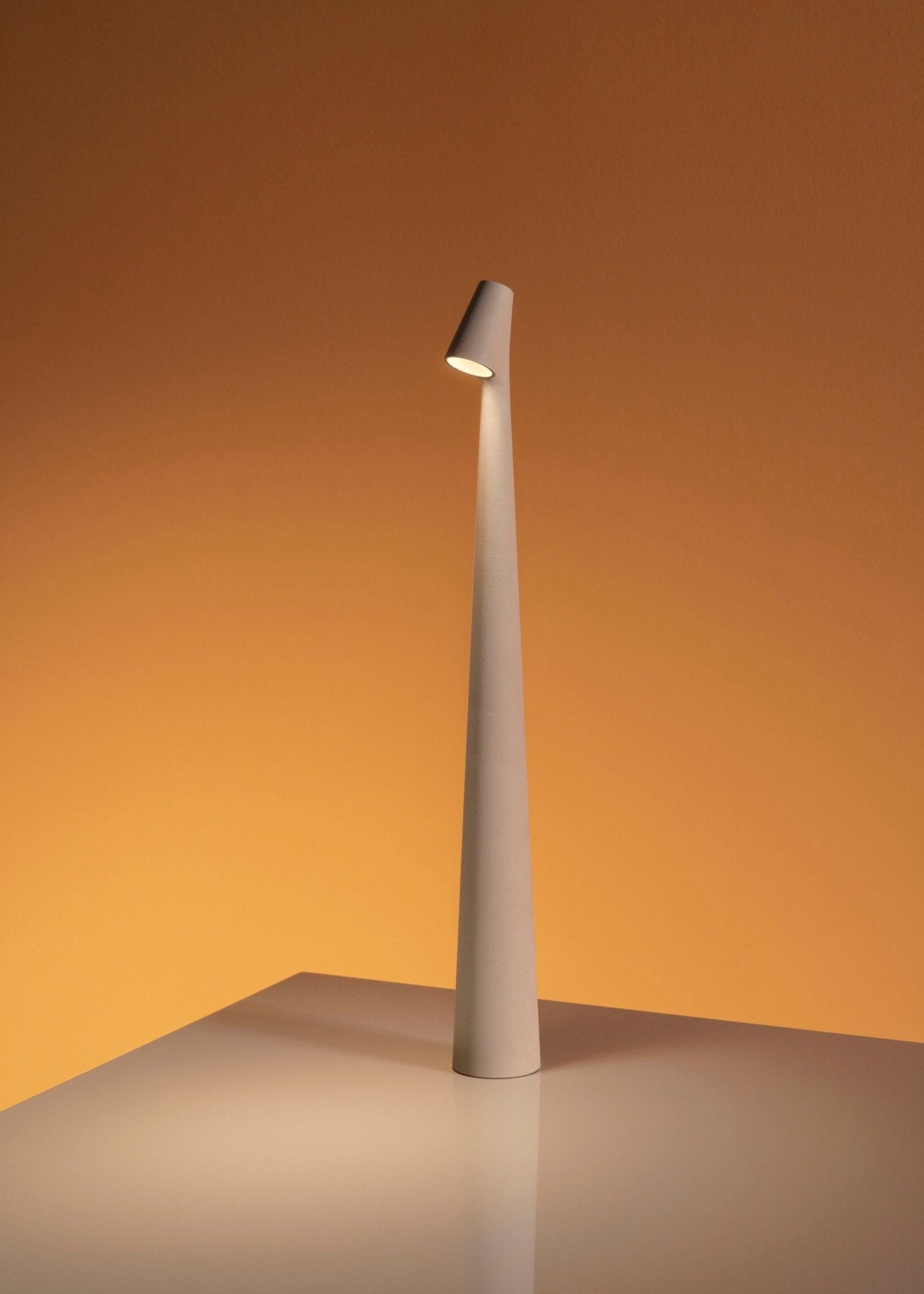 Imiril Sculptural Floor Lamp - Letslighting