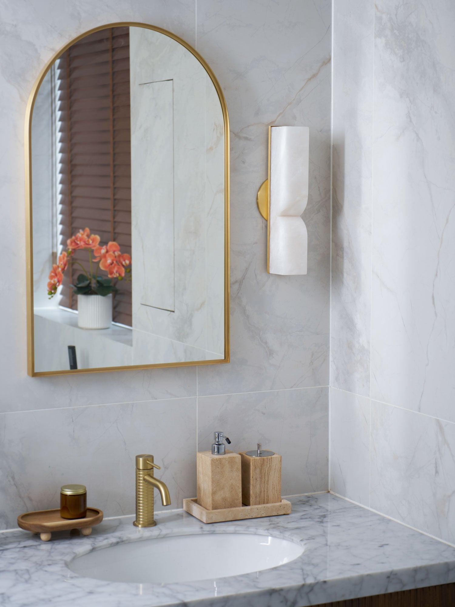 Lunaris Alabaster Rectangular Wall Lamp - Letslighting