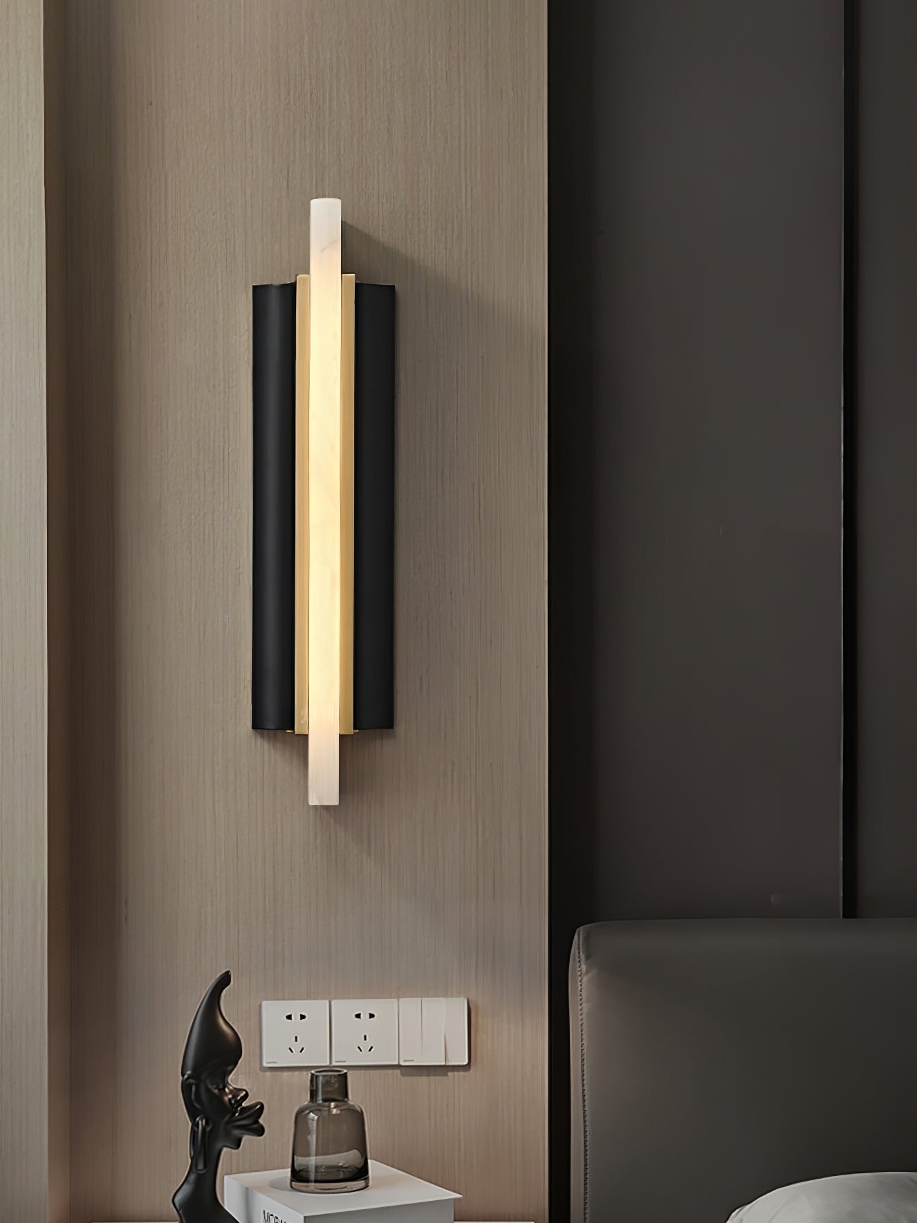 Blade Modern Metal & Alabaster Wall light