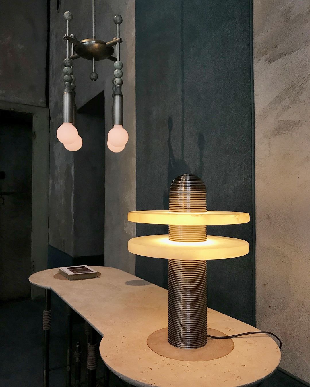 Nerio Modern Alabaster Table Lamp - Letslighting