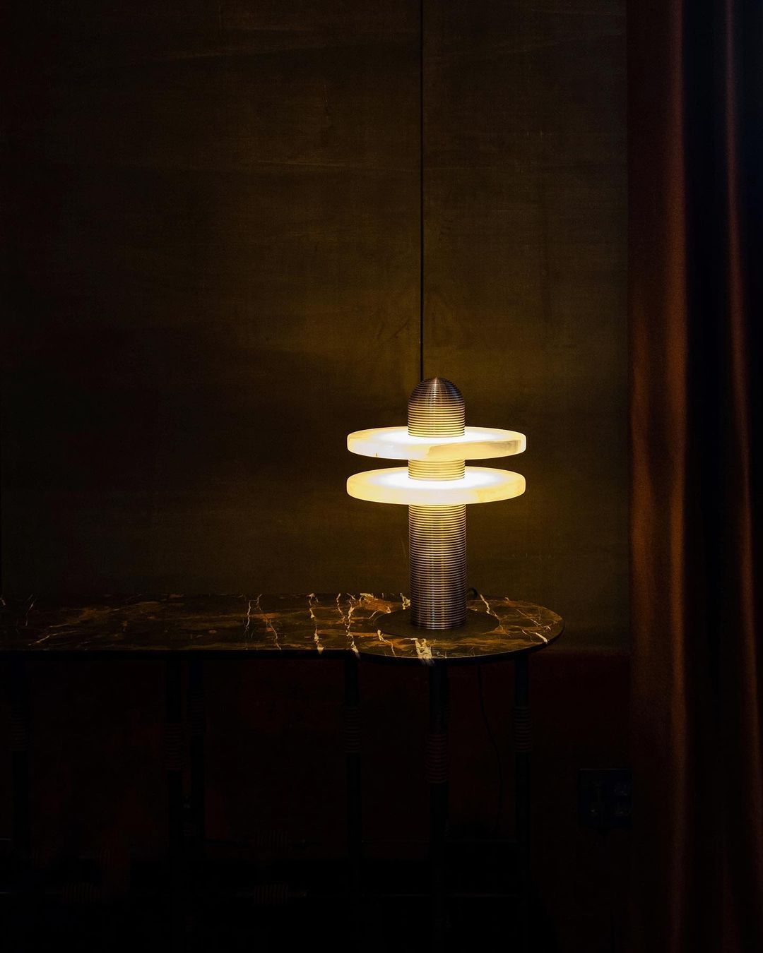 Nerio Modern Alabaster Table Lamp - Letslighting