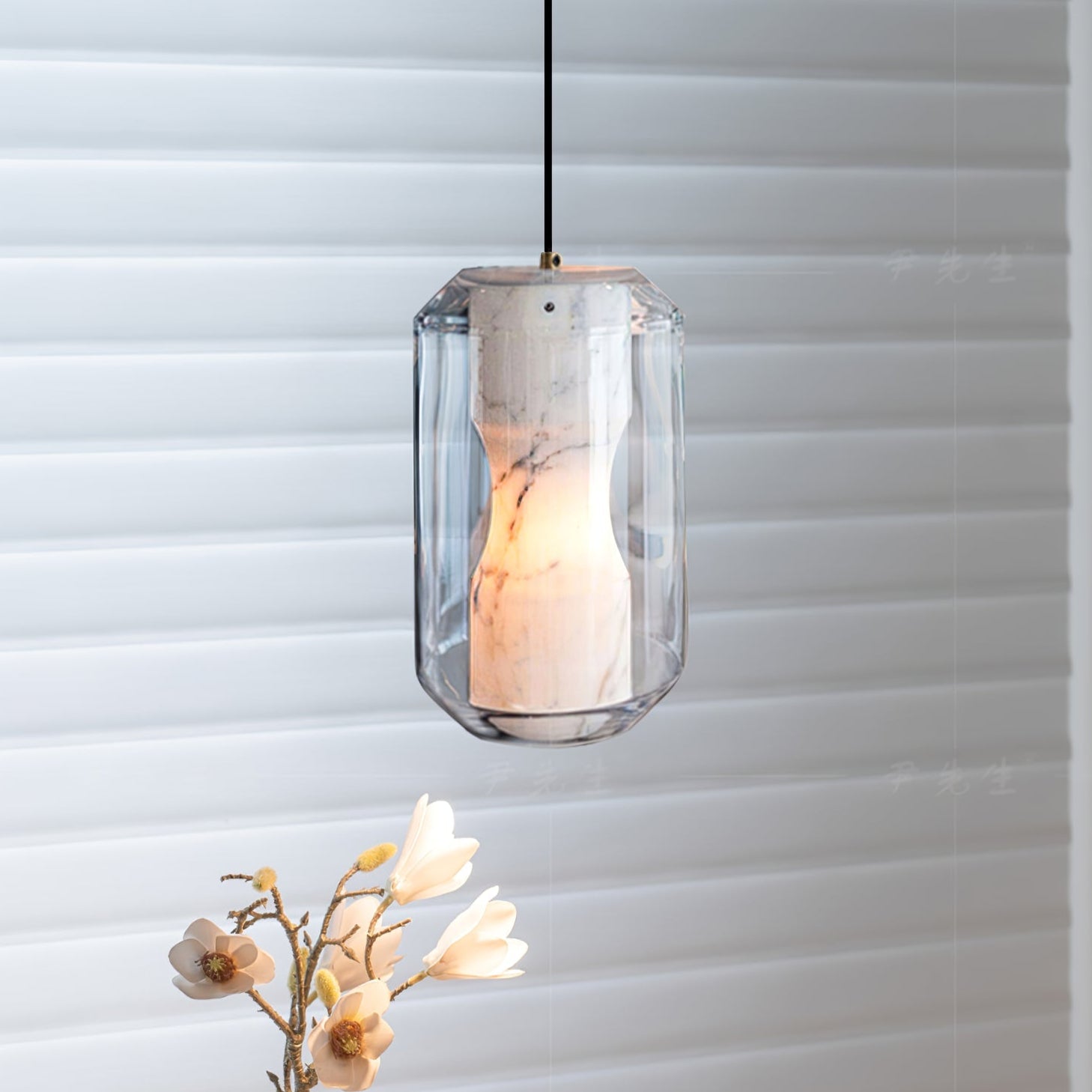 Elaris Alabaster Pendant Light