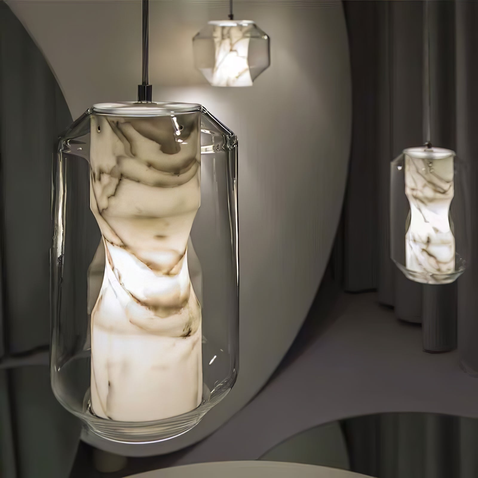 Elaris Alabaster Pendant Light
