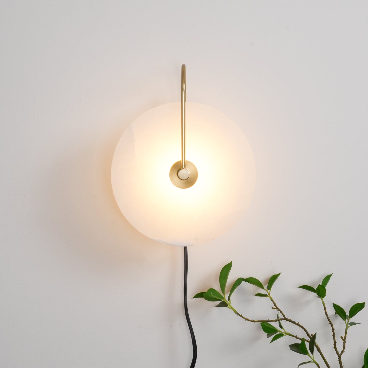 Ceraeyra Alabaster Globe Wall Light - Letslighting