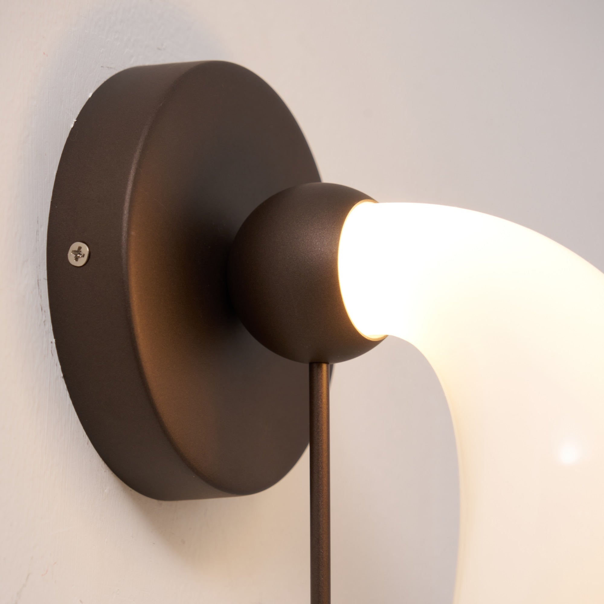 Viphaor Premium Elegance Art Glass Wall Light - Letslighting