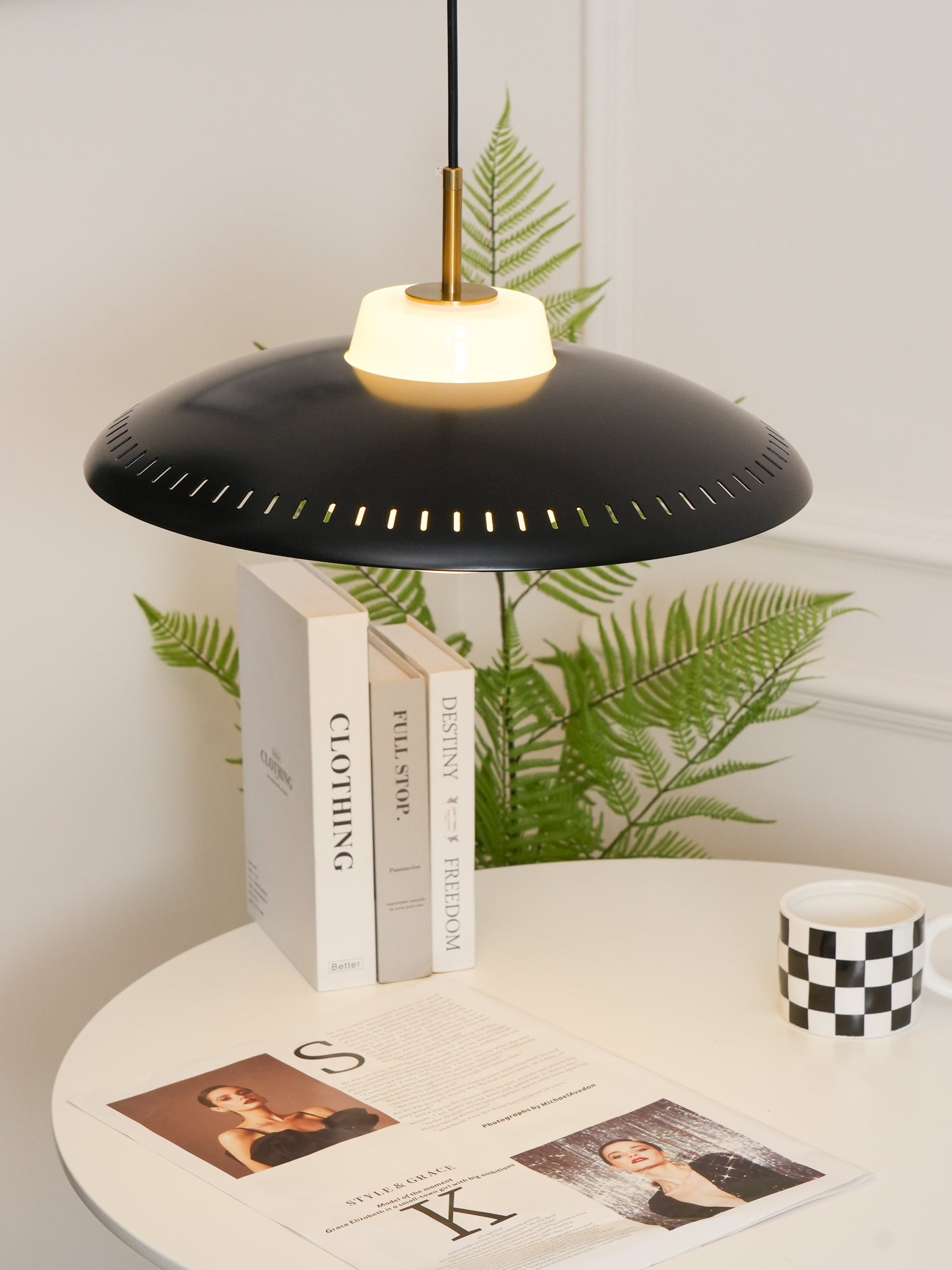 Calyranic Classic Minimalistic Pendant Lamp - Letslighting