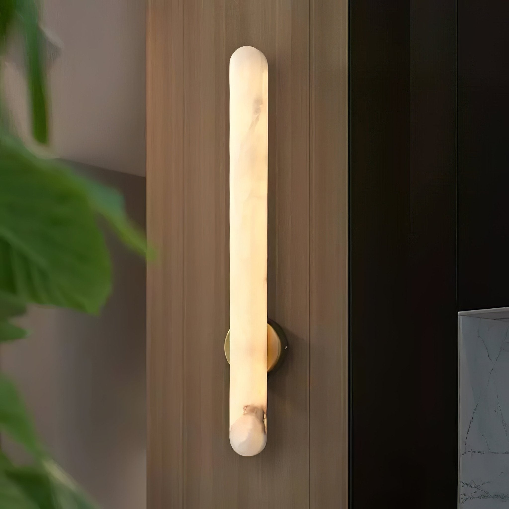 Alunari Modern Metal & Alabaster Wall Light