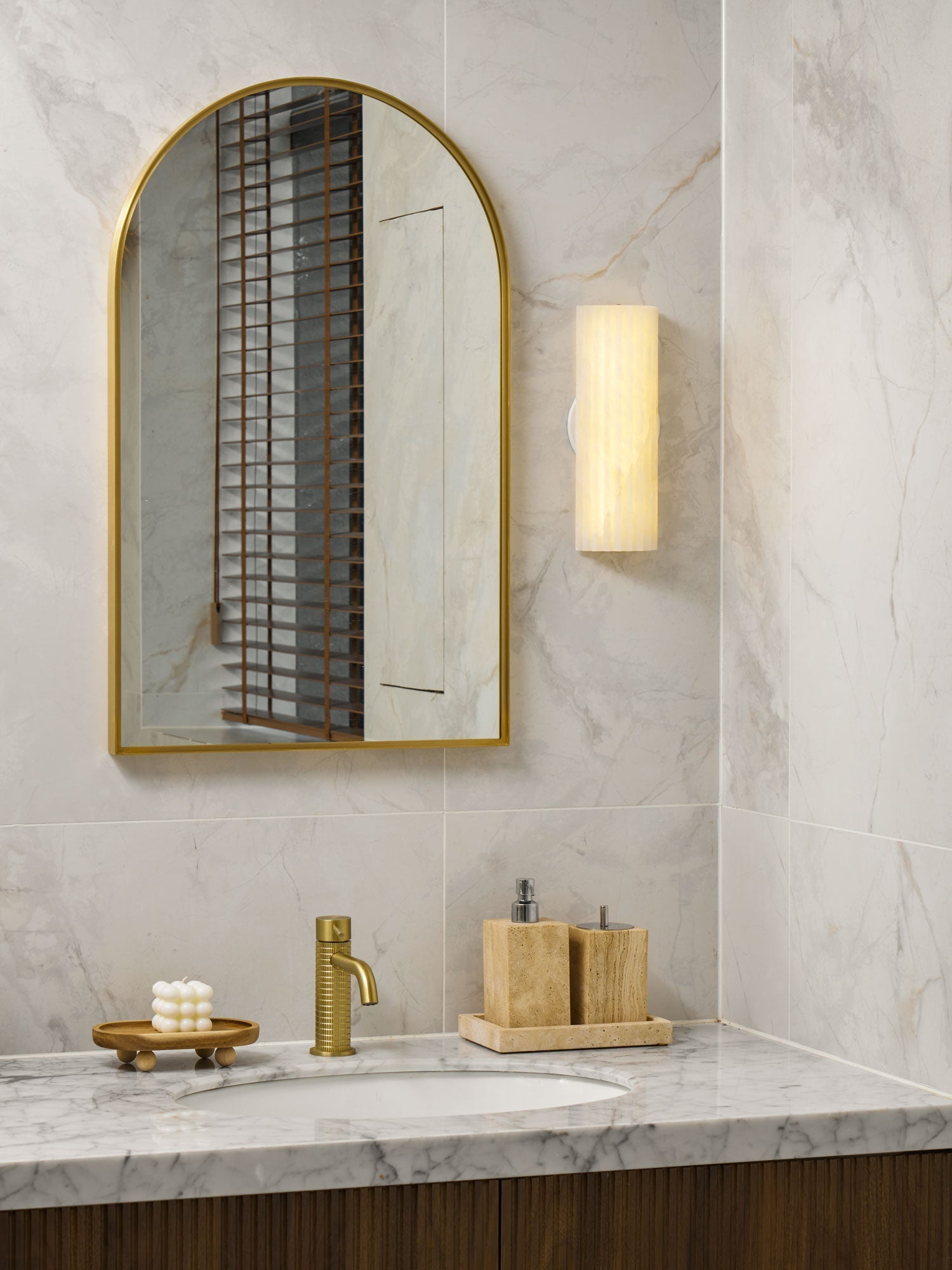 Orcarion Alabaster Wall Lamp - Letslighting