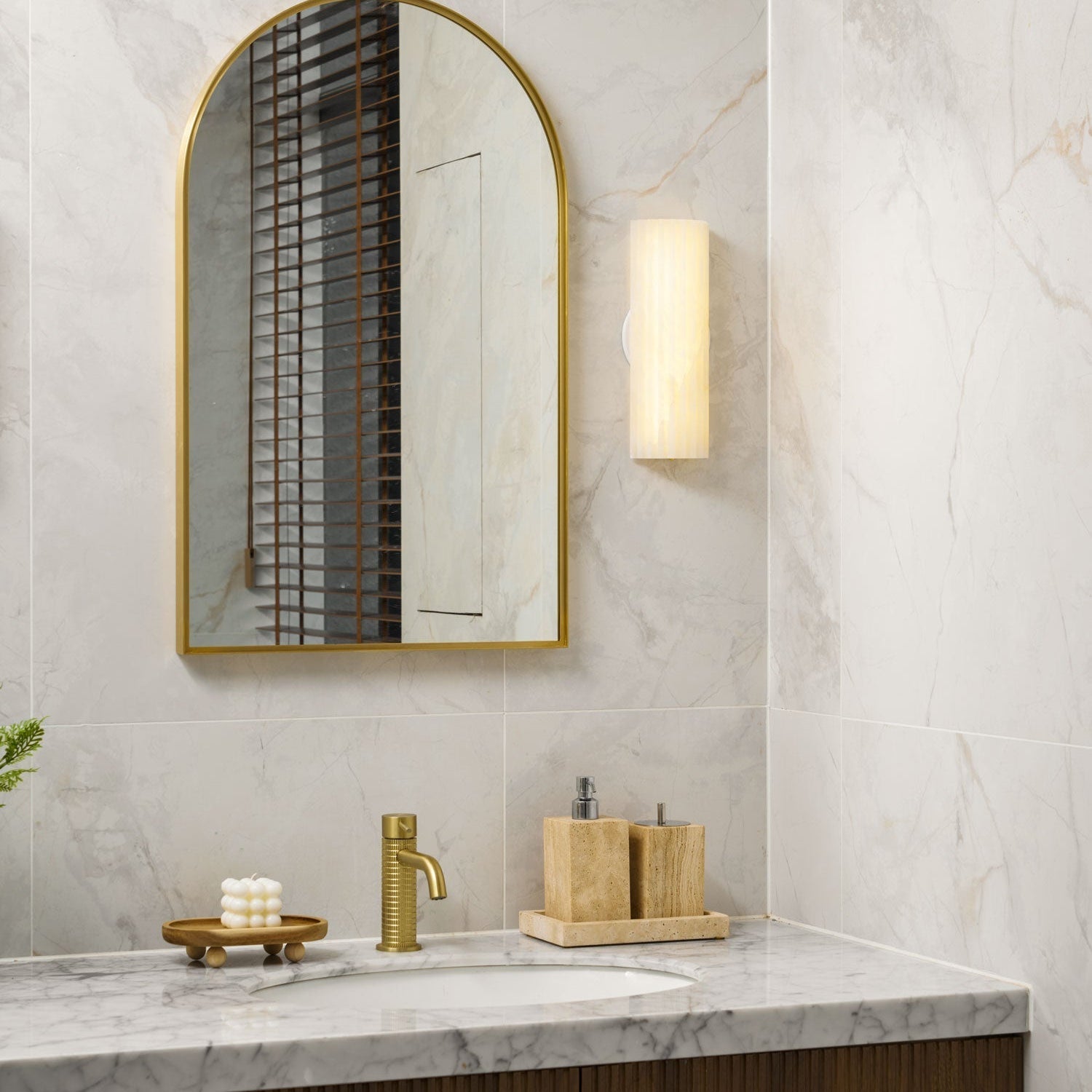 Orcarion Alabaster Wall Lamp - Letslighting