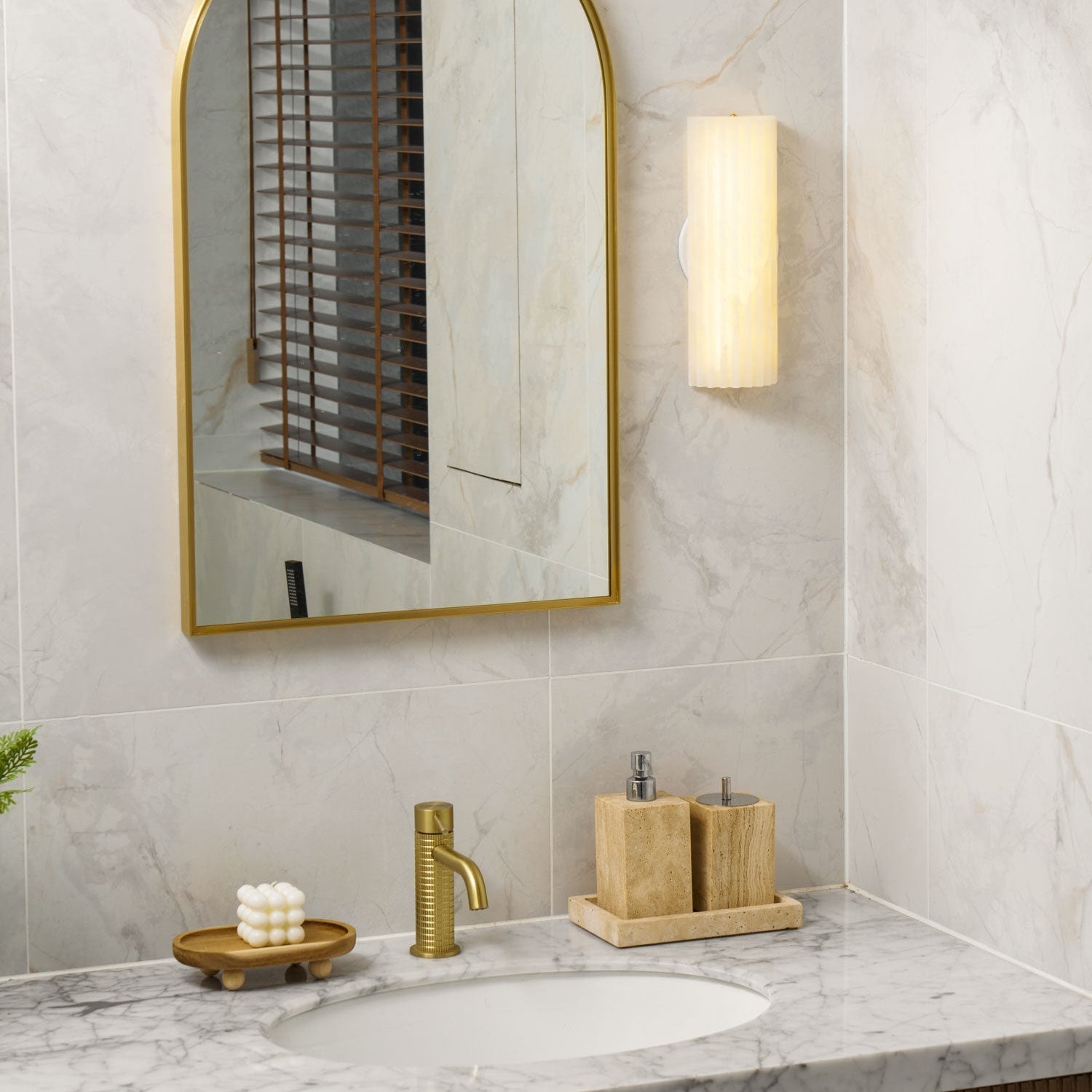 Orcarion Alabaster Wall Lamp - Letslighting