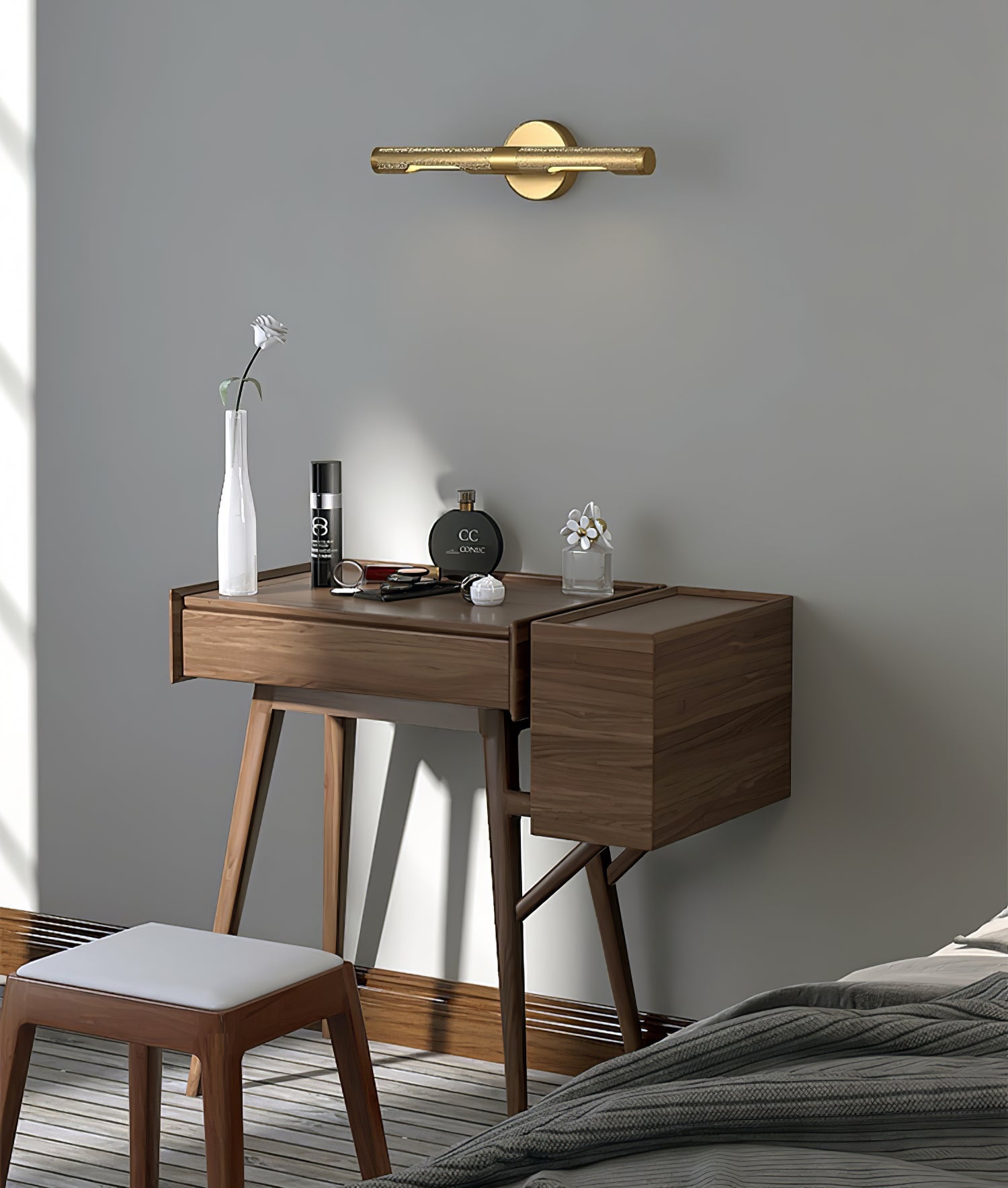 Solvain Modern Brass LED Wall Light - Letslighting
