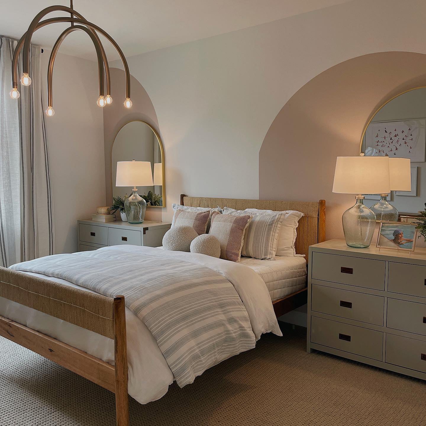 Hadden Modern Minimalist Brass Chandelier - Letslighting