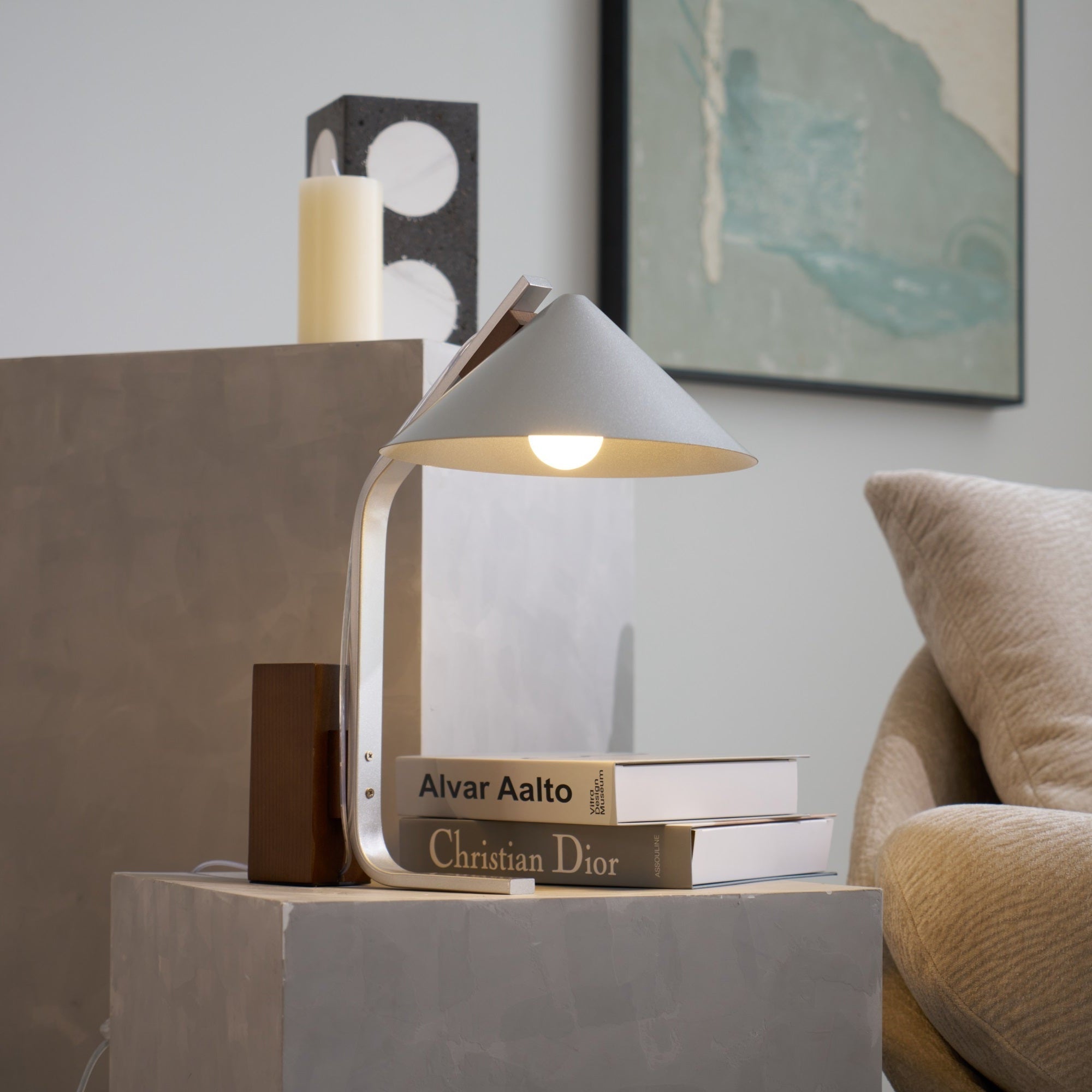 Ryan Modern Table Lamp - Letslighting
