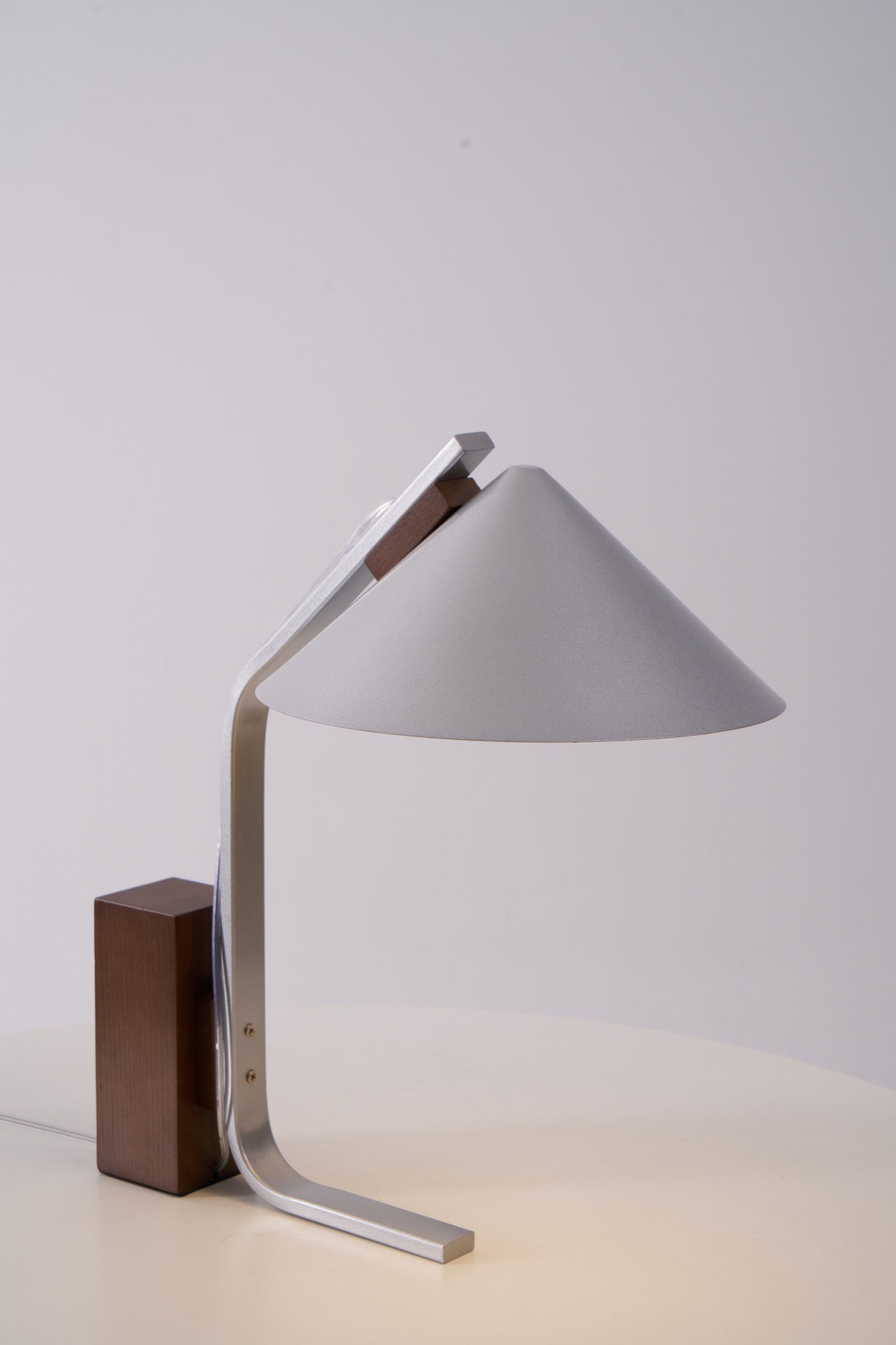 Ryan Modern Table Lamp - Letslighting
