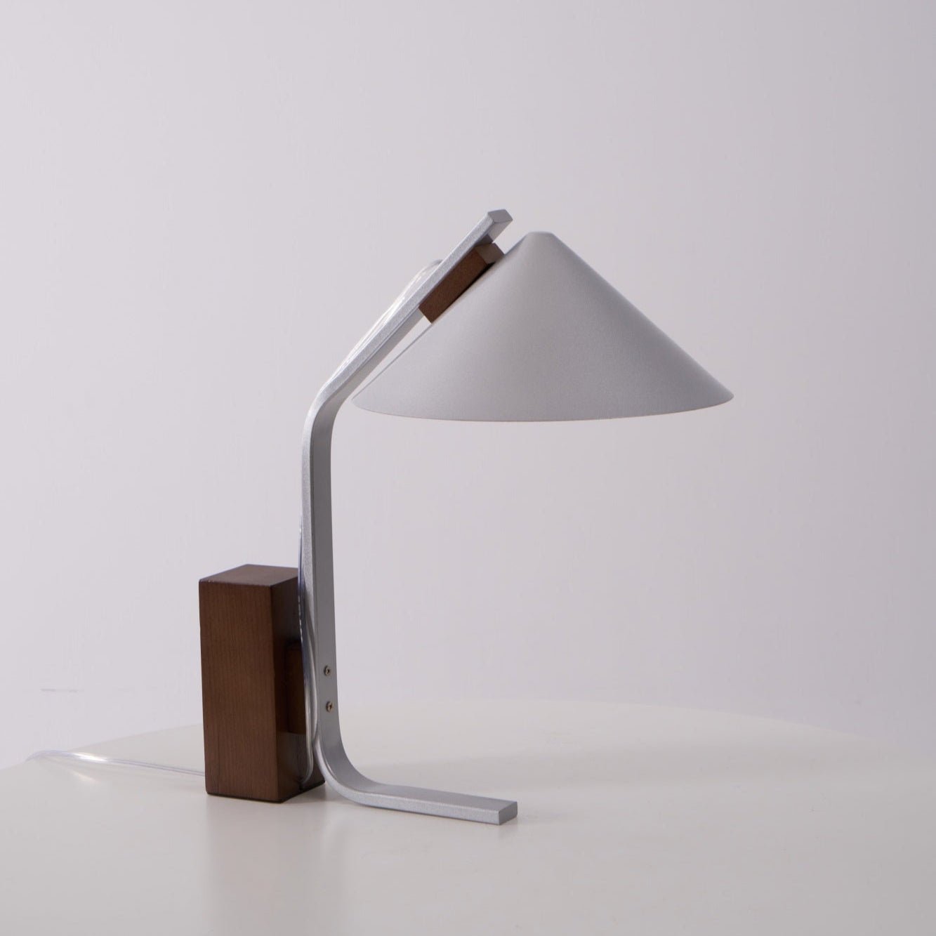 Ryan Modern Table Lamp - Letslighting