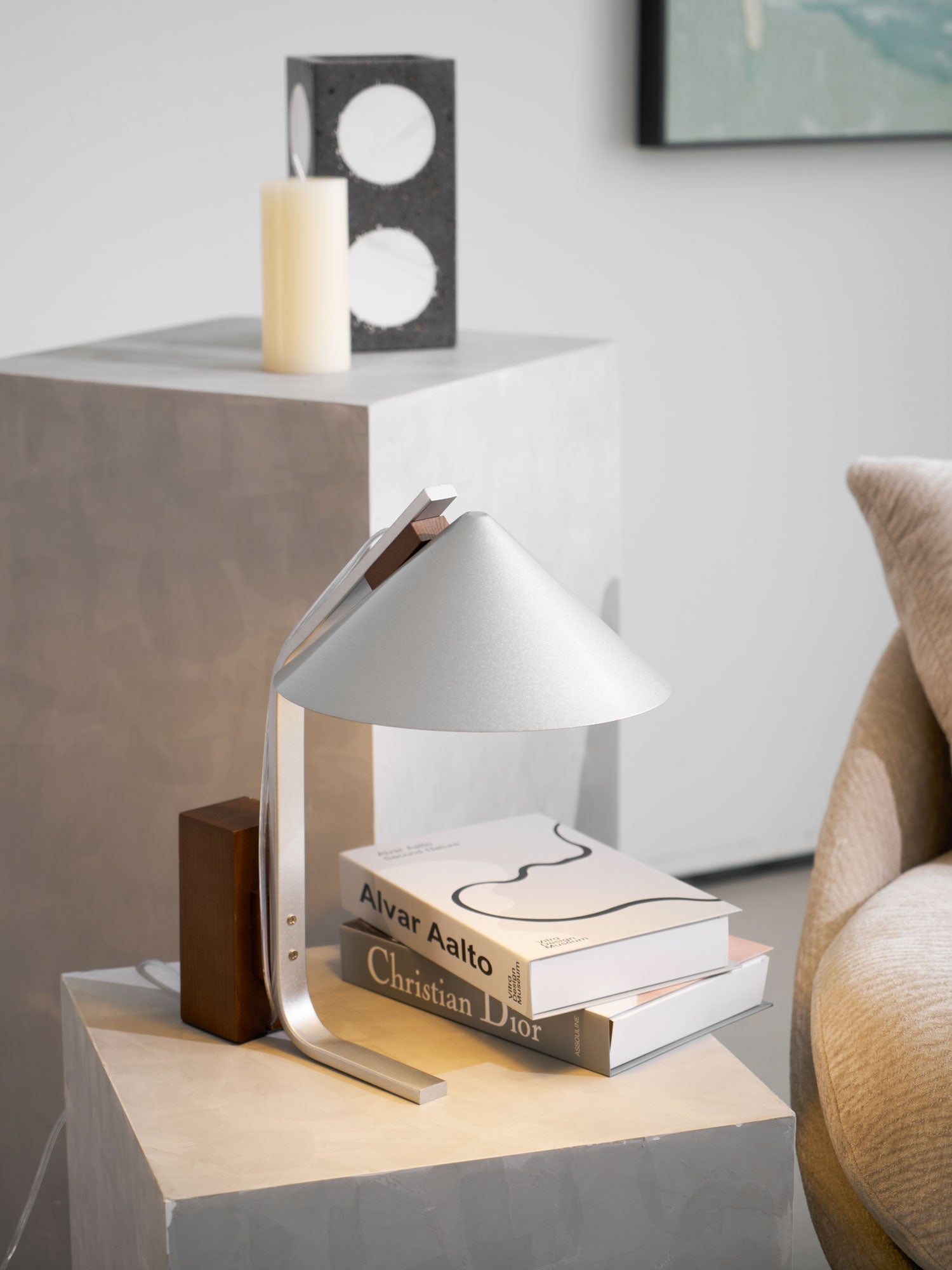 Ryan Modern Table Lamp - Letslighting