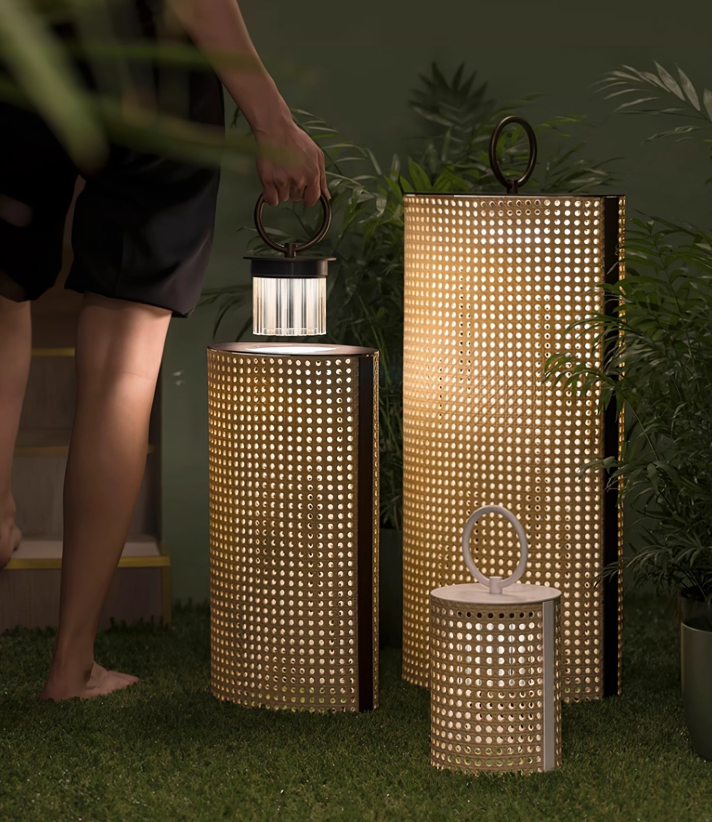 Arlette Solar Outdoor Lantern Lamp - Letslighting