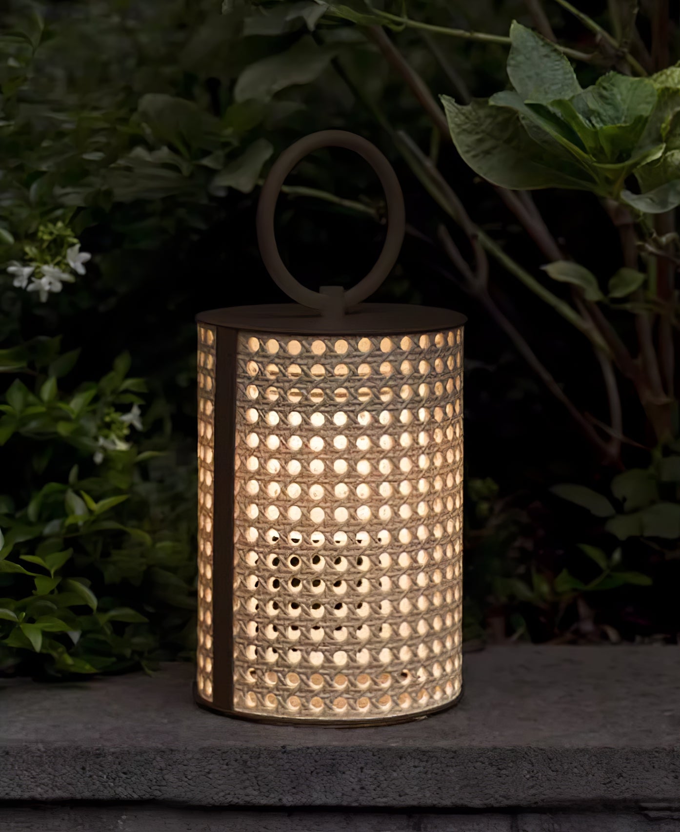 Arlette Solar Outdoor Lantern Lamp - Letslighting