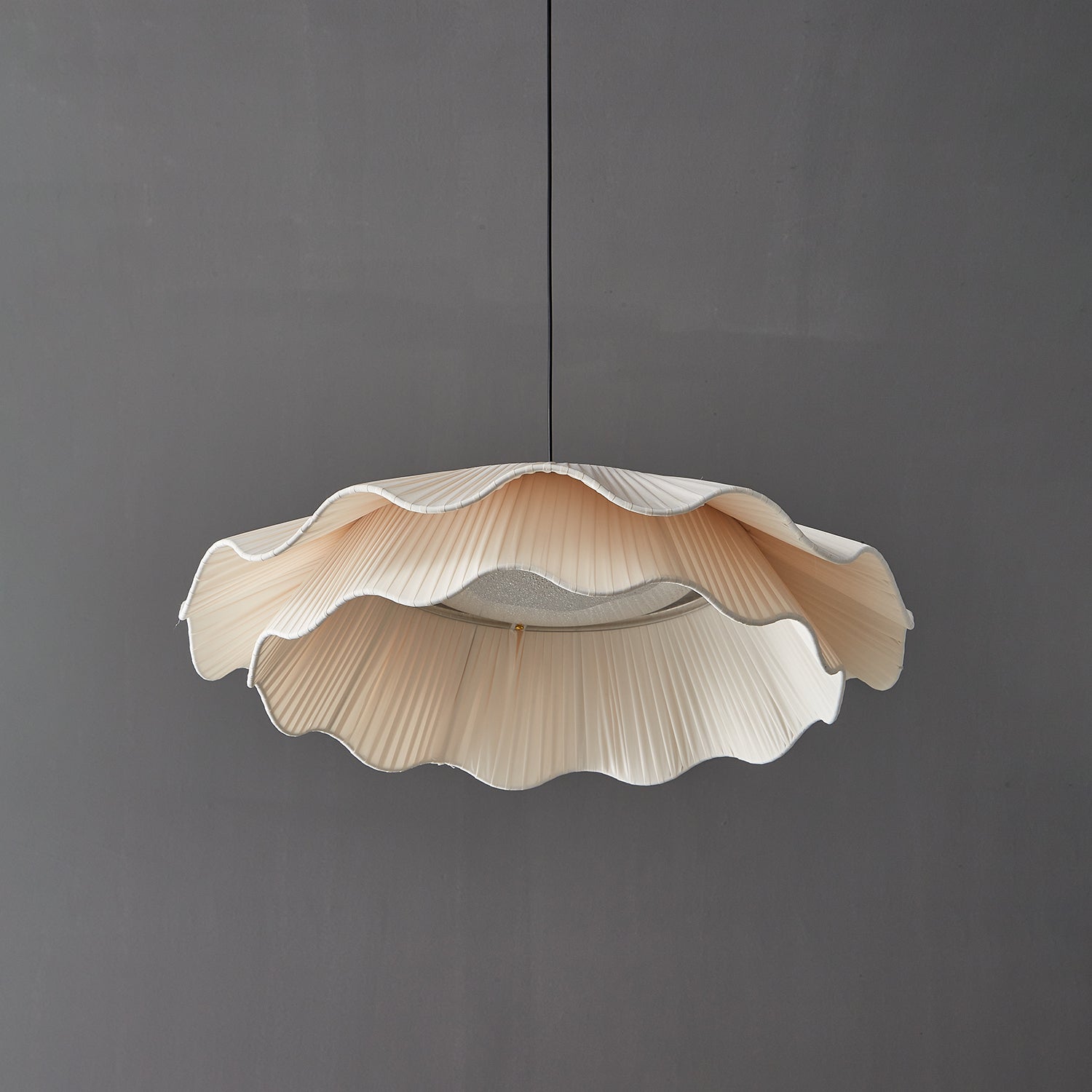 Ellorel Elegance Wave Brass Fabric Pendant Lamp - Letslighting