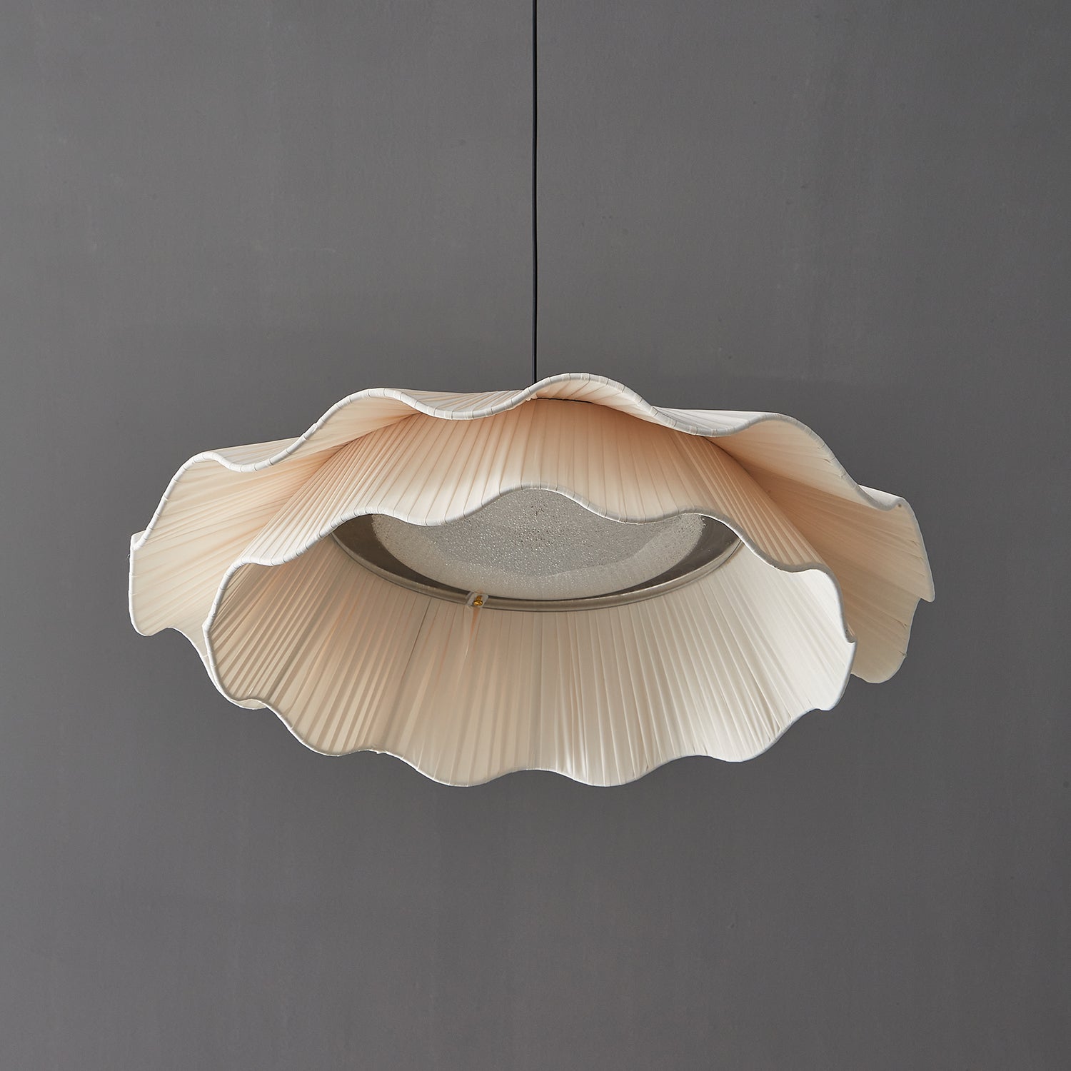 Ellorel Elegance Wave Brass Fabric Pendant Lamp - Letslighting