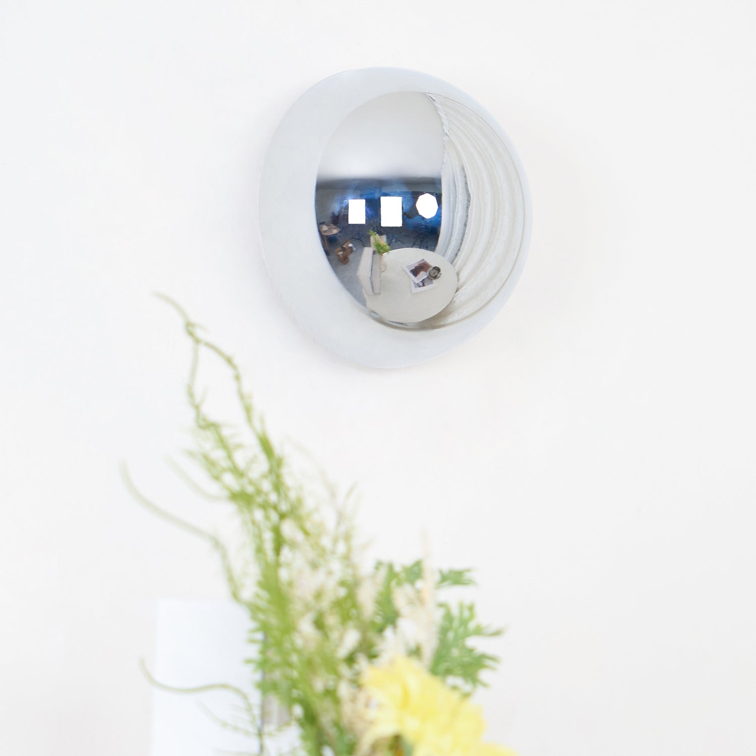 Louisa Modern Minimalist Sphere Sconce Wall Lamp - Letslighting