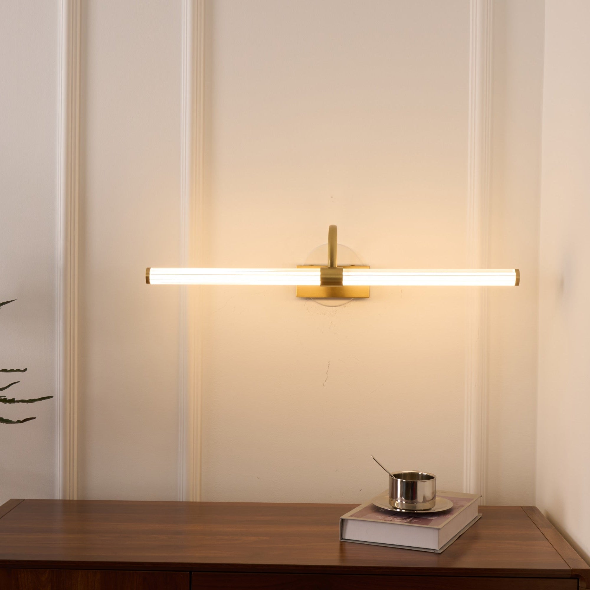 Beryl Modern Minimalist Brass Wall Light - Letslighting