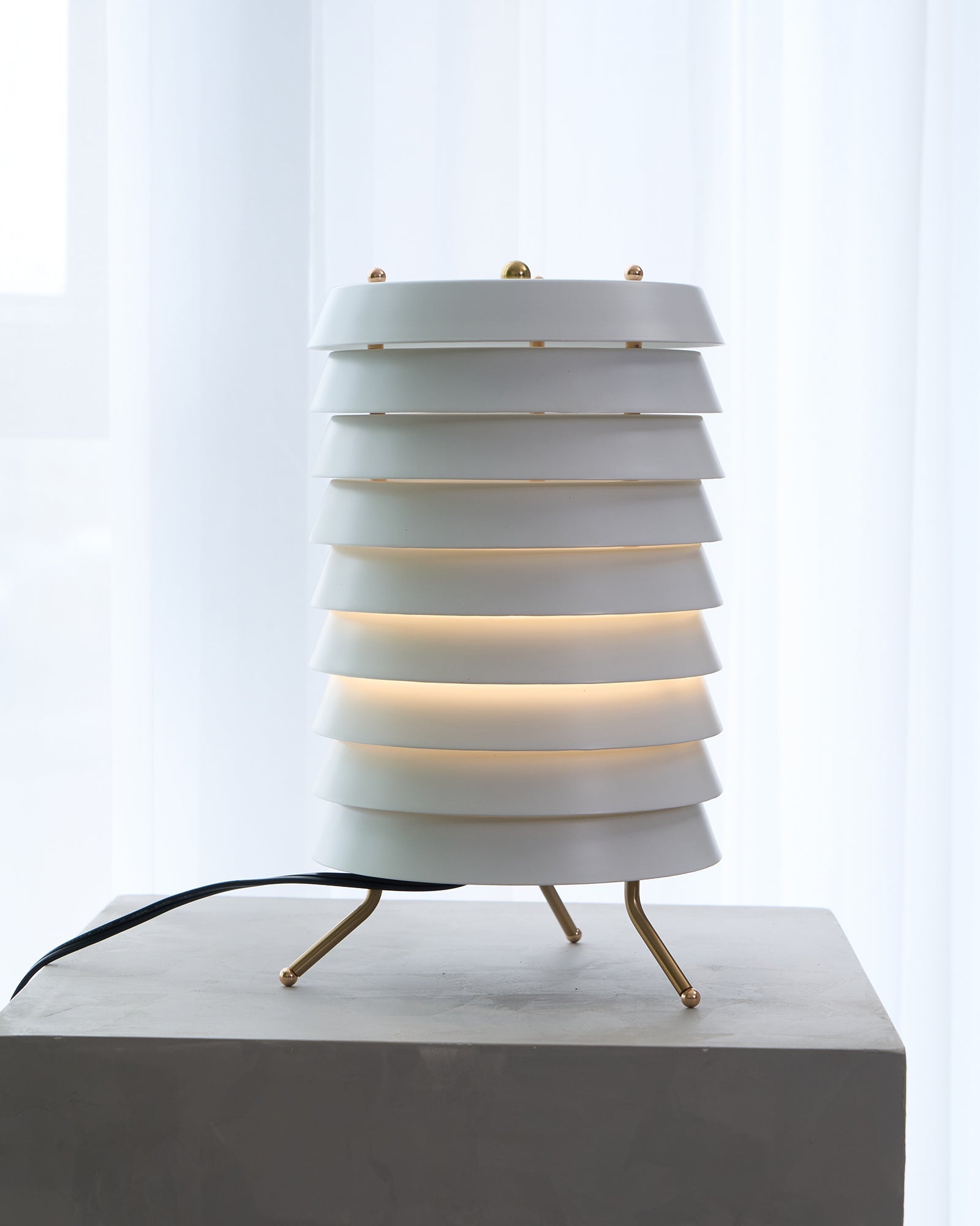 Kora Lattice Scandinavian Table Lamp - Letslighting