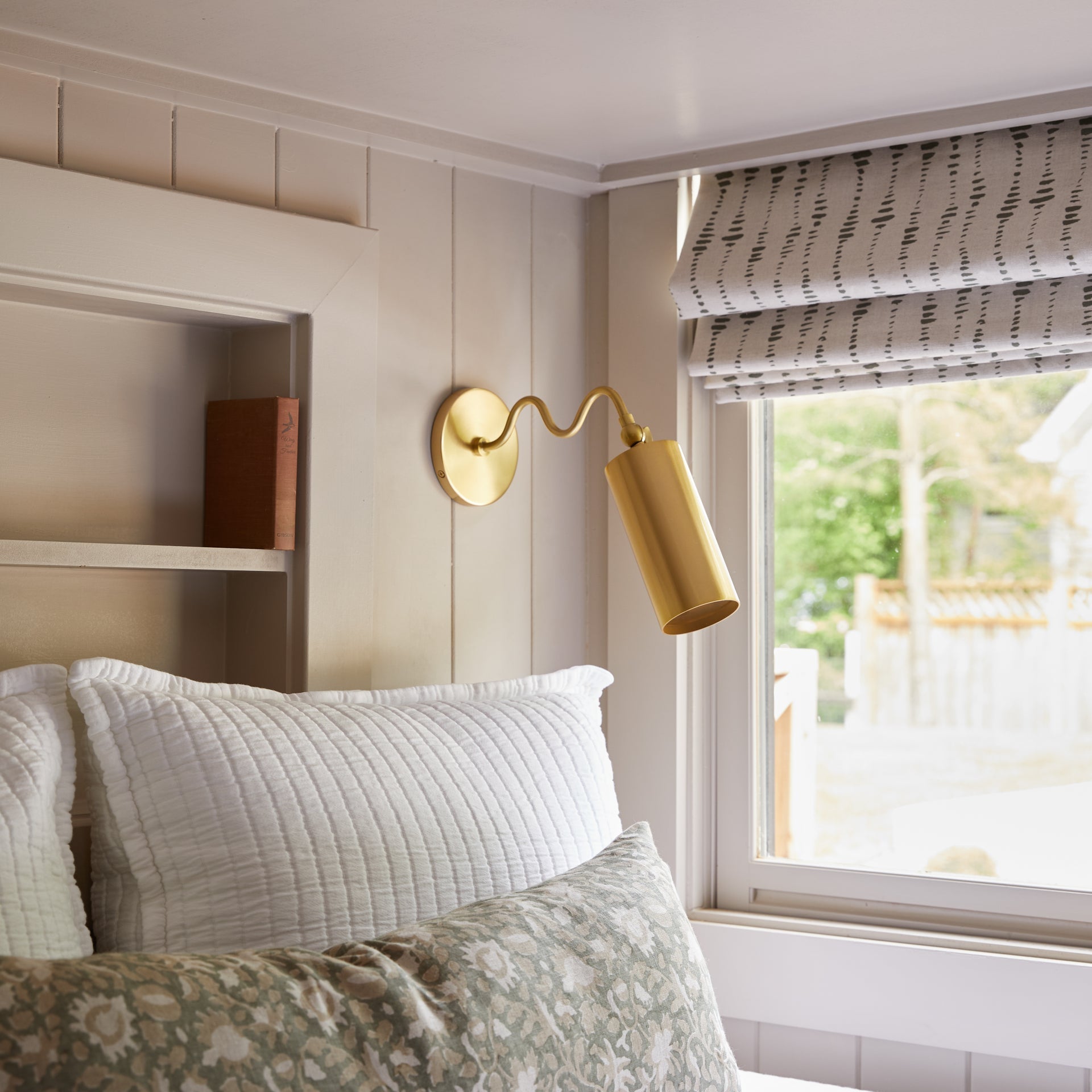 Vatnuvyu Modern Minimalist Fabric Wall Lamp - Letslighting