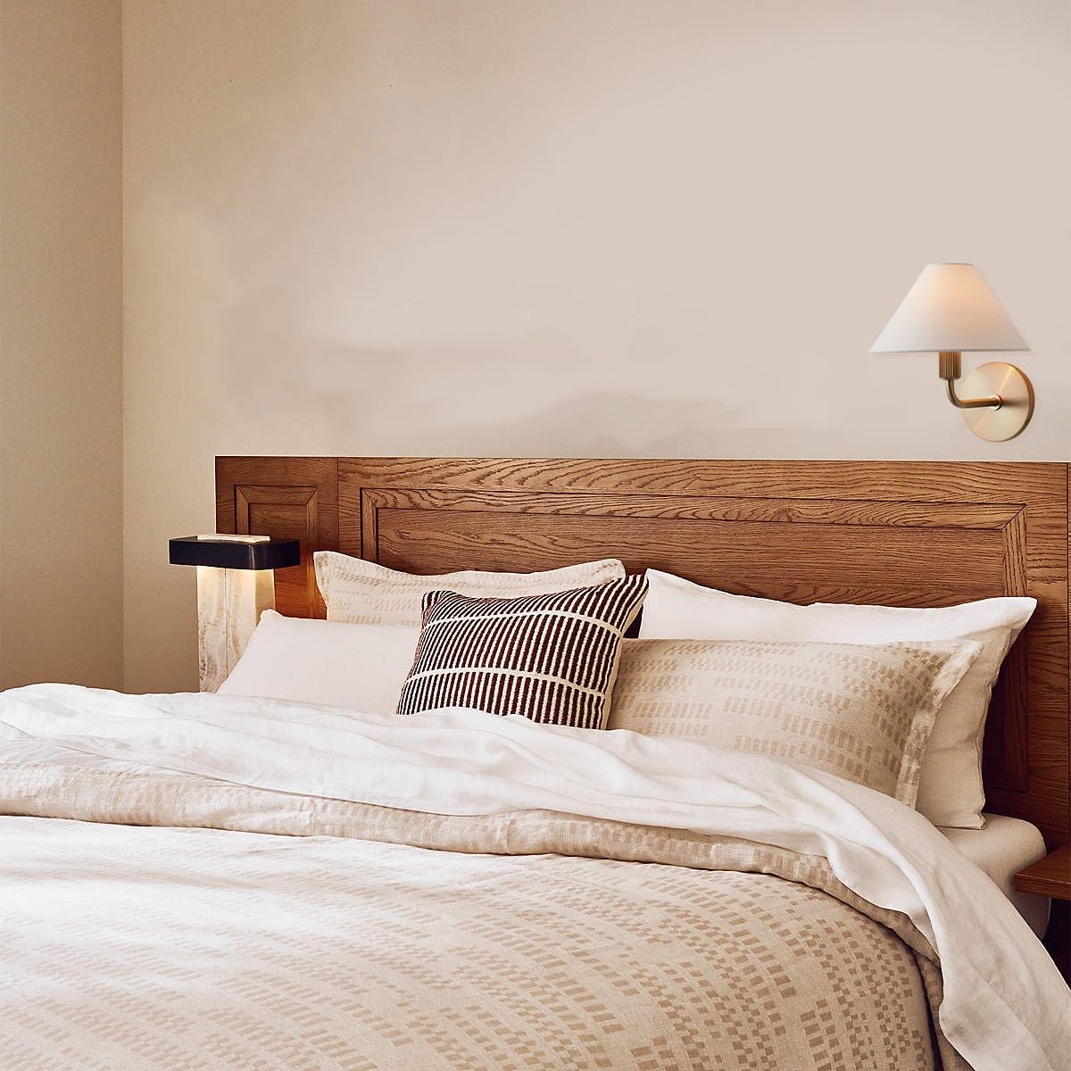 Cisoren Traditional Unique Brass Fabric Wall Lamp - Letslighting