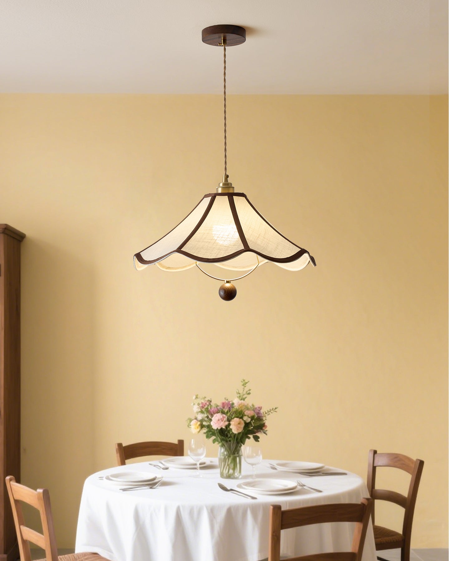 Bellaria Vintage Scalloped Pendant Lamp - Letslighting