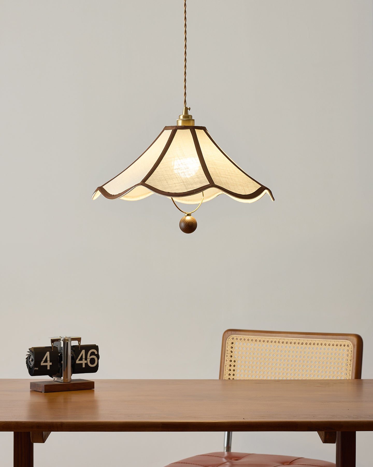 Bellaria Vintage Scalloped Pendant Lamp - Letslighting