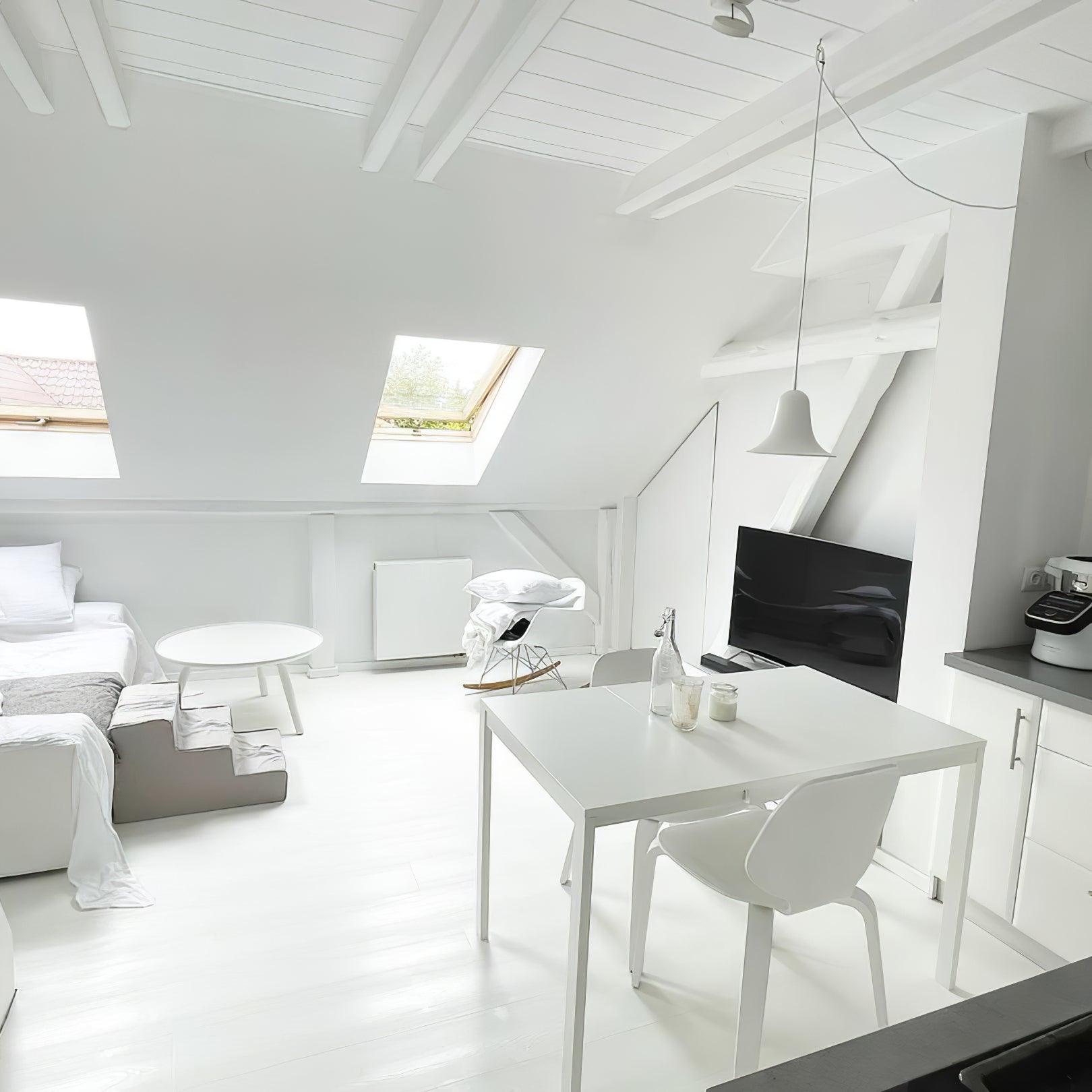 Nevin Minimalist Bell Shade Pendant Light - Letslighting