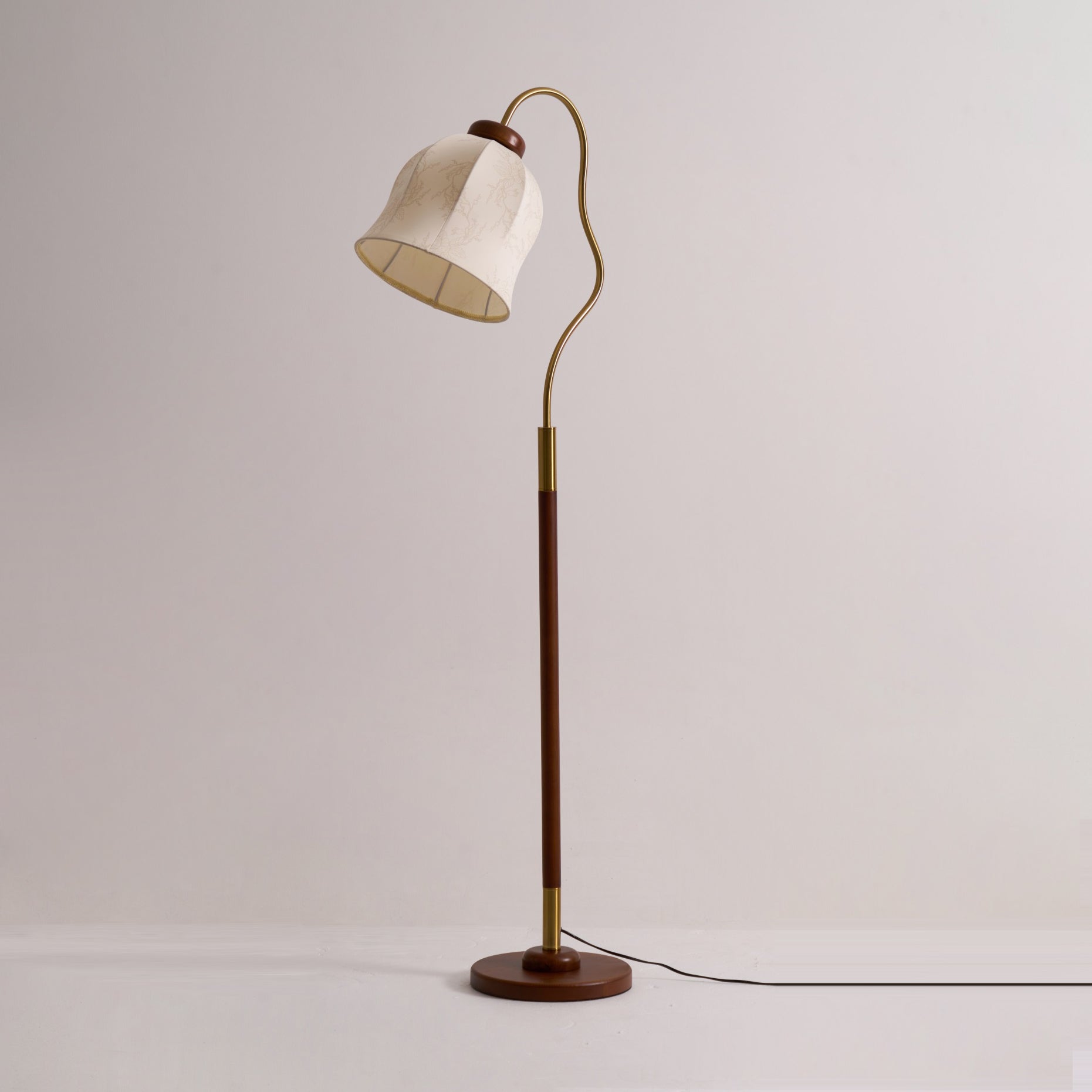 Elysia Classic Wood Floor Lamp - Letslighting